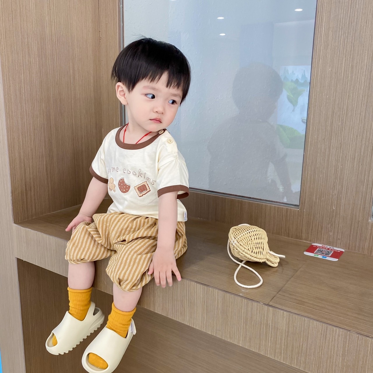 滾邊扣子短T