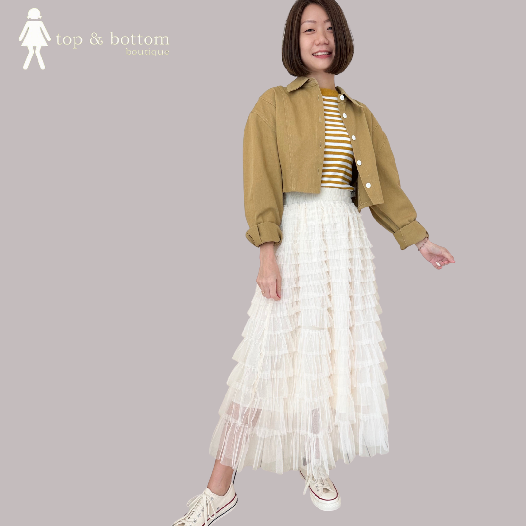 STRIPED CUT IN KNIT TOP