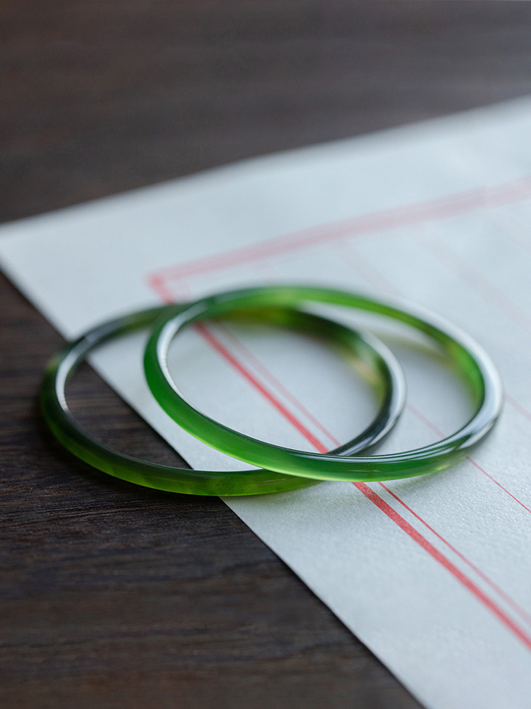 【玉鐲】墨綠玉隨叮噹鐲-4mm：消除雜念，抵禦大千世界