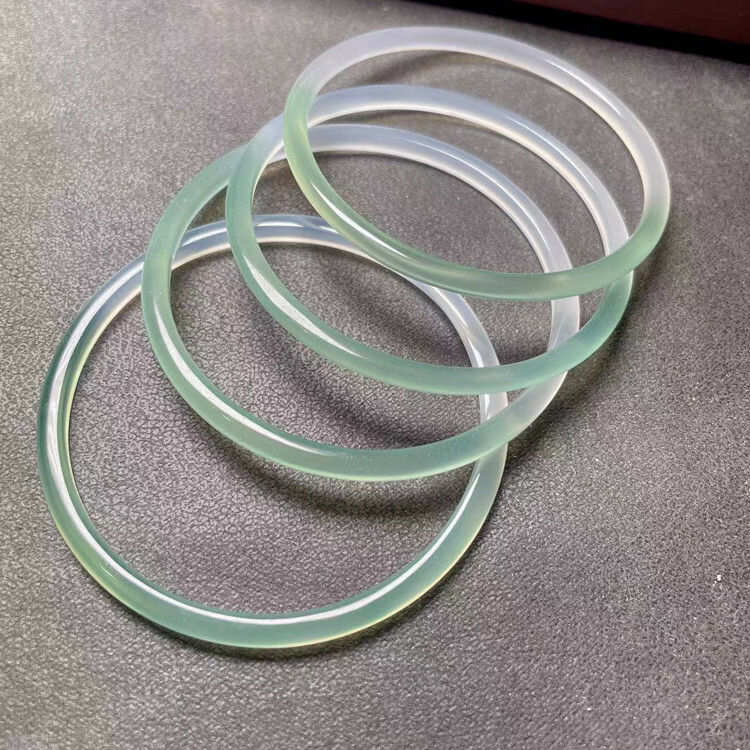 【玉鐲】半山水玉隨叮噹鐲-4mm：佛教七寶石，消除壓力，清洗負能量