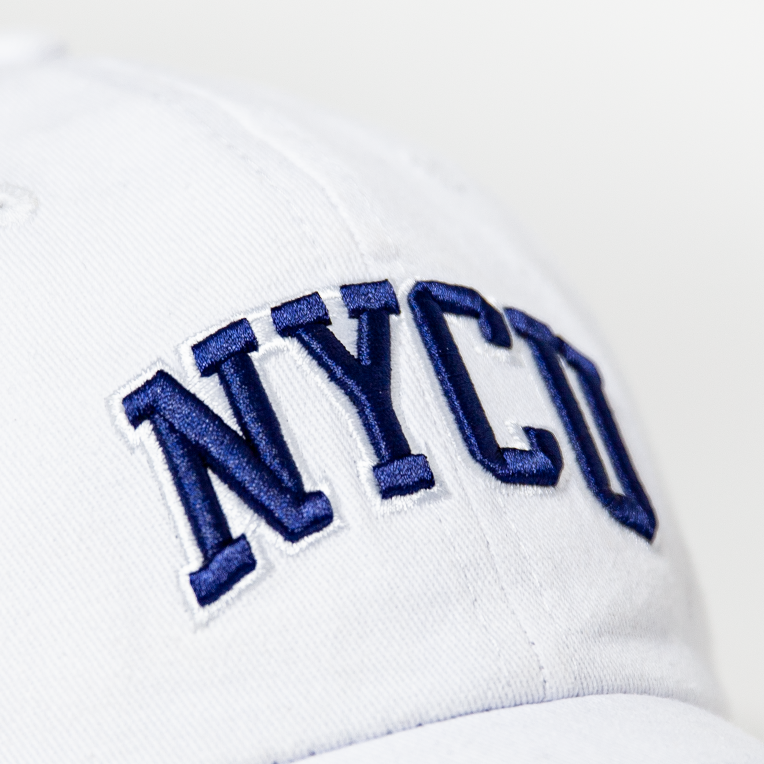 陽明交通大學 NYCU 復古刺繡老帽 (白色)