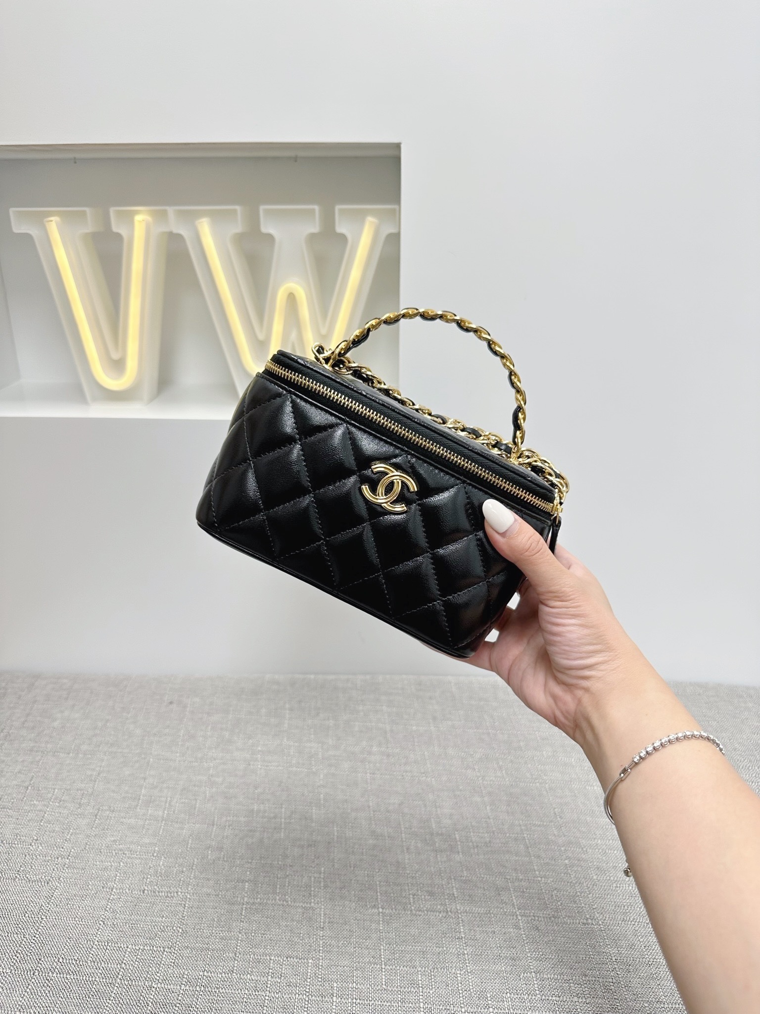 Chanel Top Handle Vanity Box 粗金鏈 (AP3315)