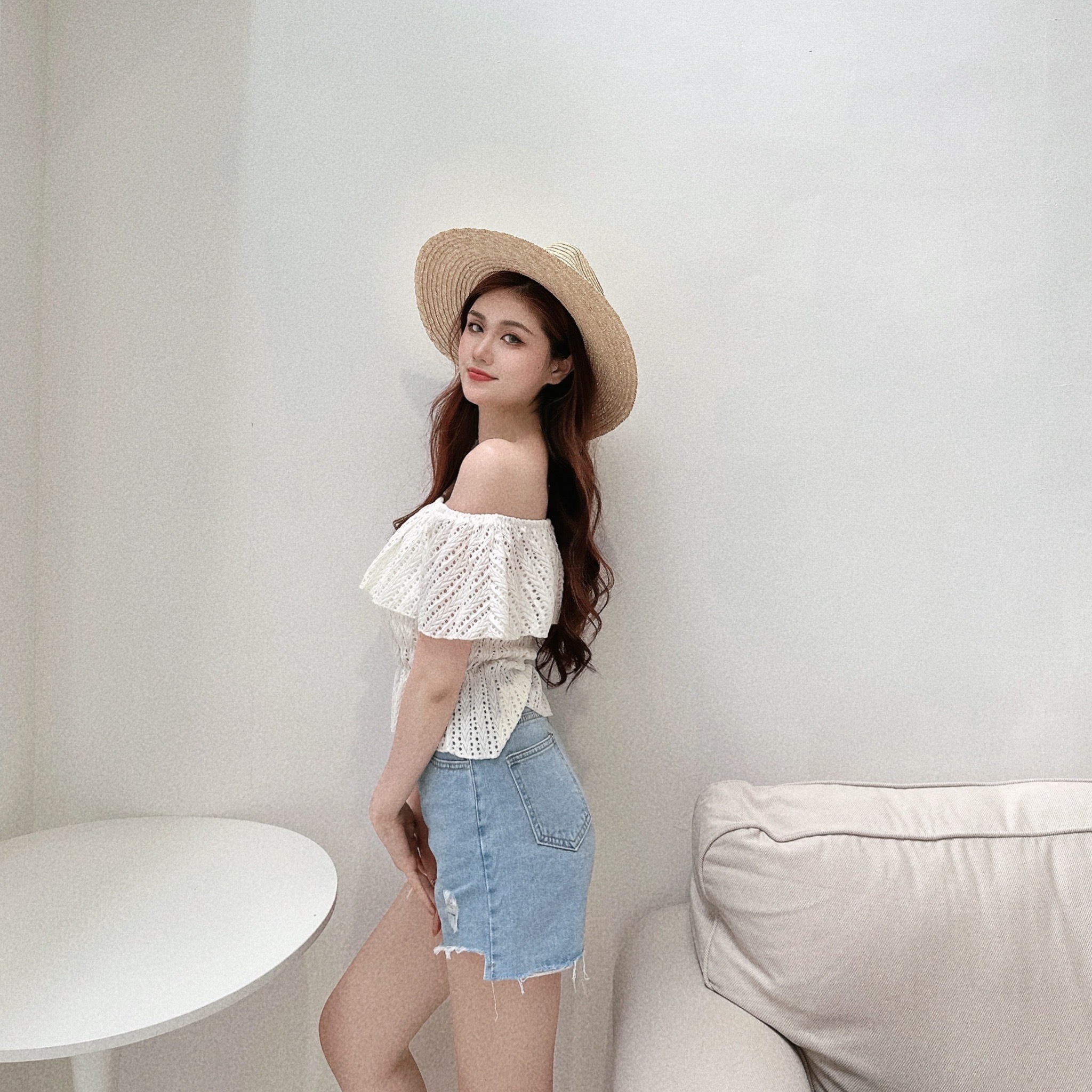 雕花洞洞簍空一字上衣/二色