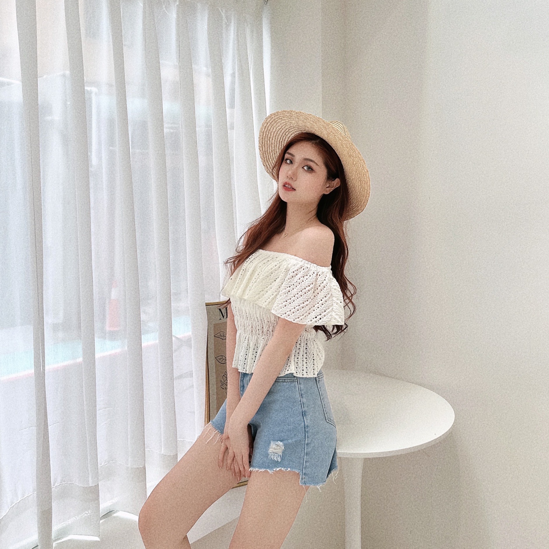 雕花洞洞簍空一字上衣/二色