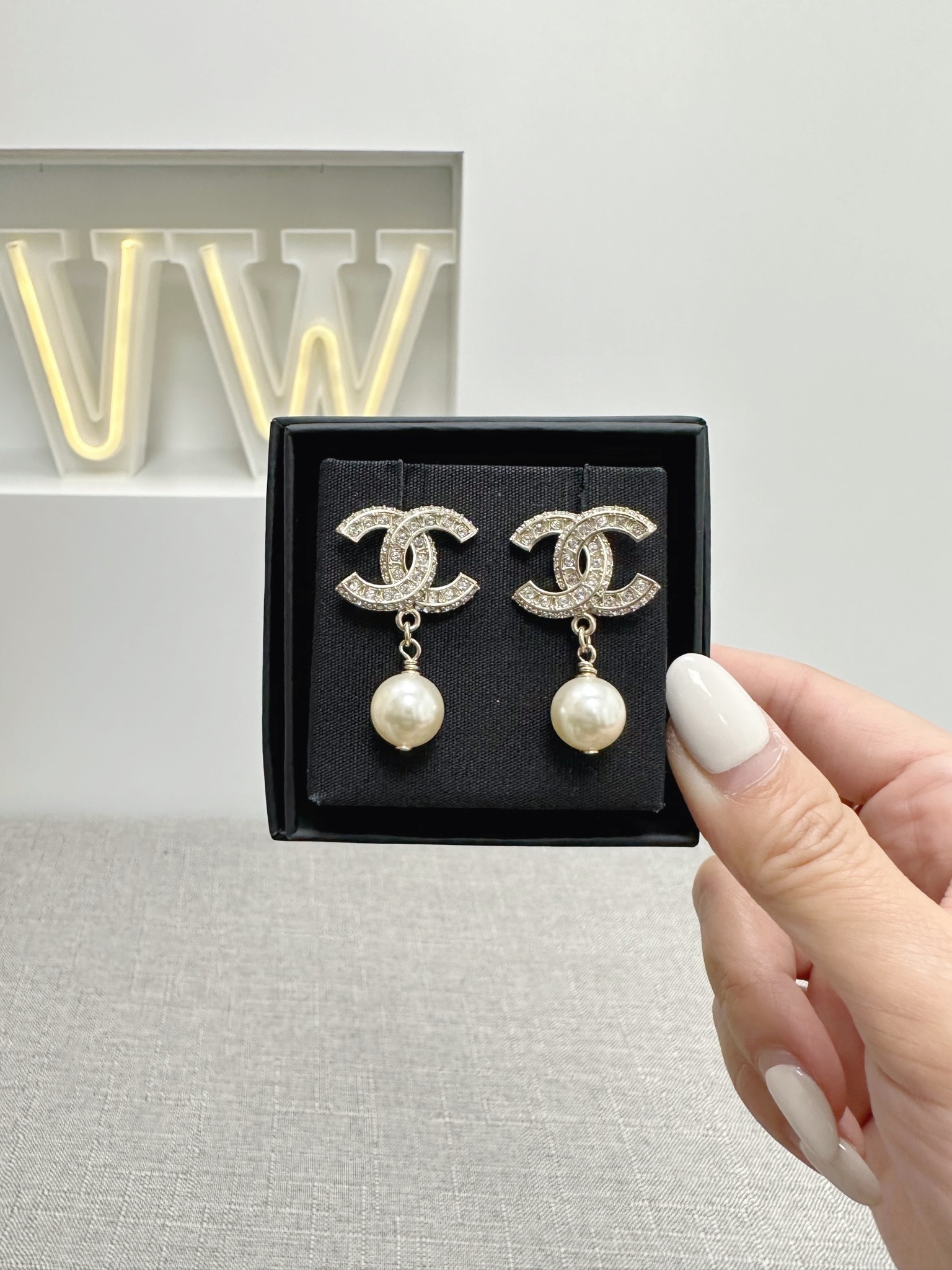 Chanel Earrings (A86506)
