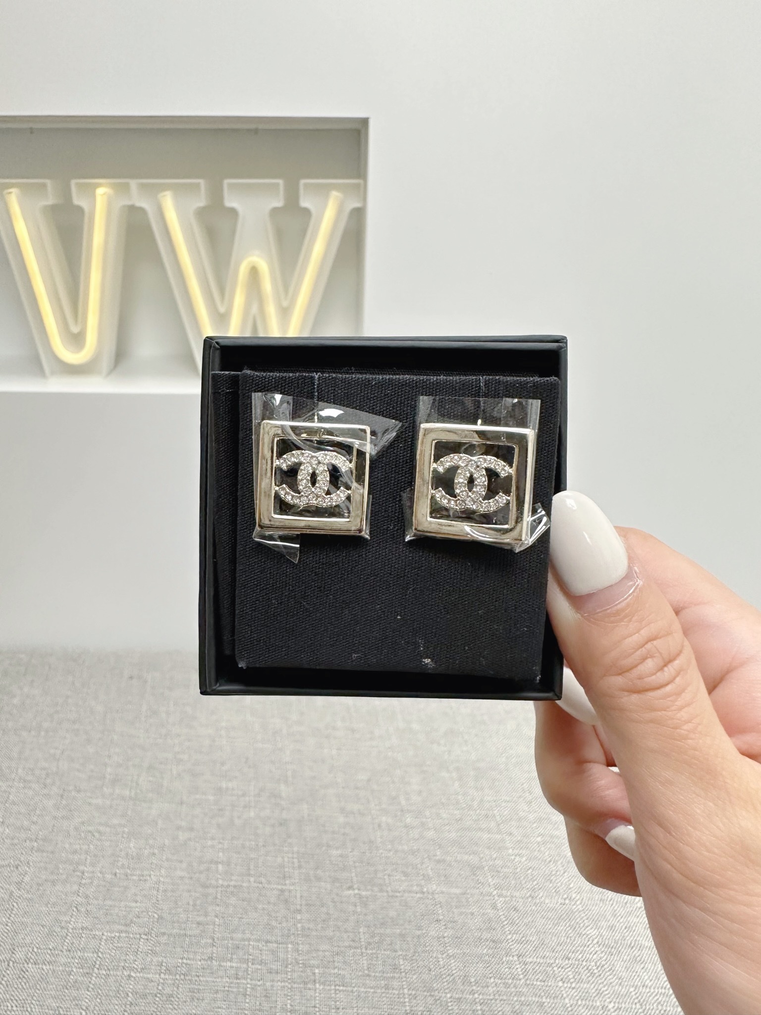 Chanel Earrings (ABA287)