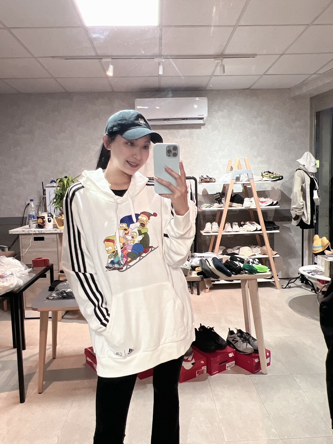 桃園現貨 ADIDAS x辛普森家庭 聯名款舒適 連帽上衣 帽T A-1