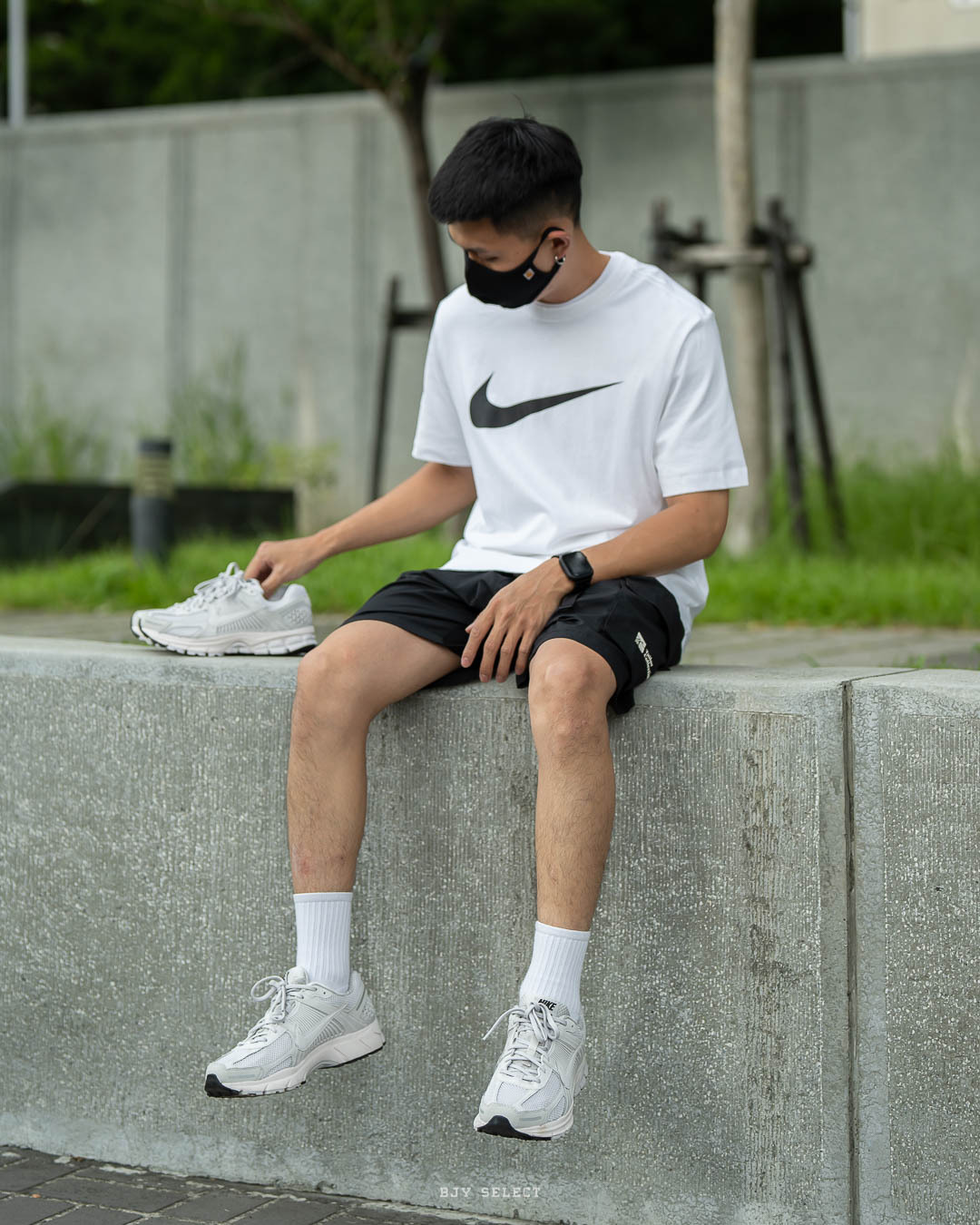 #代購 NIKE ZOOM VOMERO 5 復古慢跑鞋 休閒鞋 BV1358-001 白灰