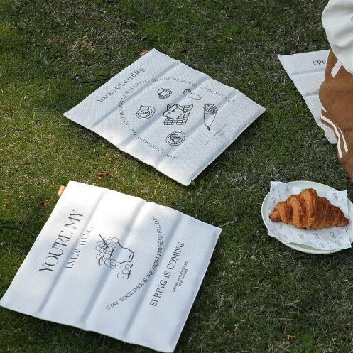 《2352》(不預購/售完不追加款) 簡約戶外露營防水單人小坐墊