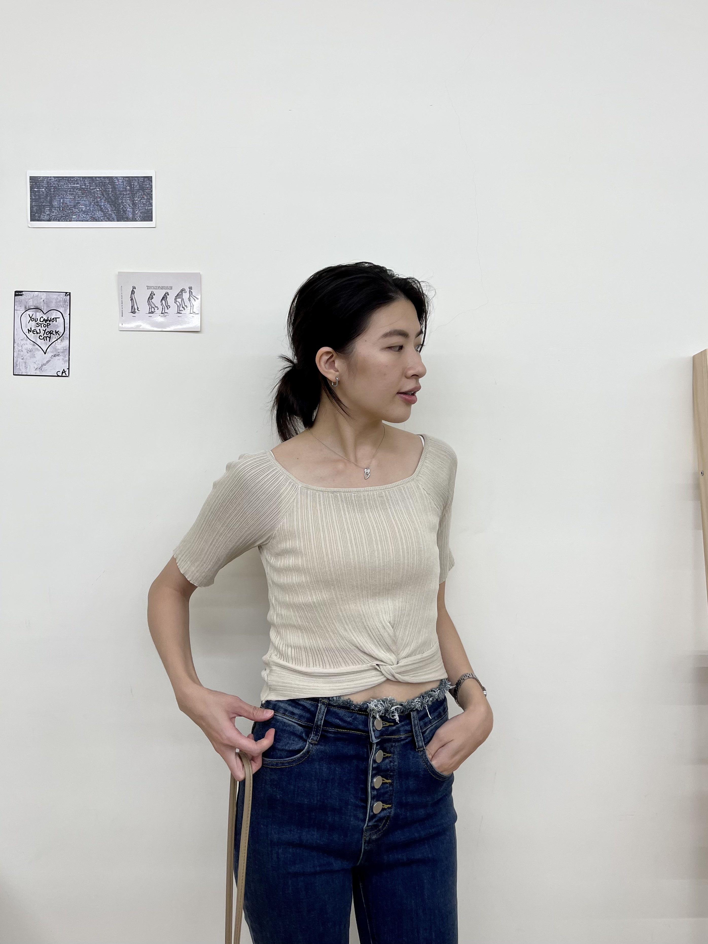 方領下扭結冰絲上衣*兩色