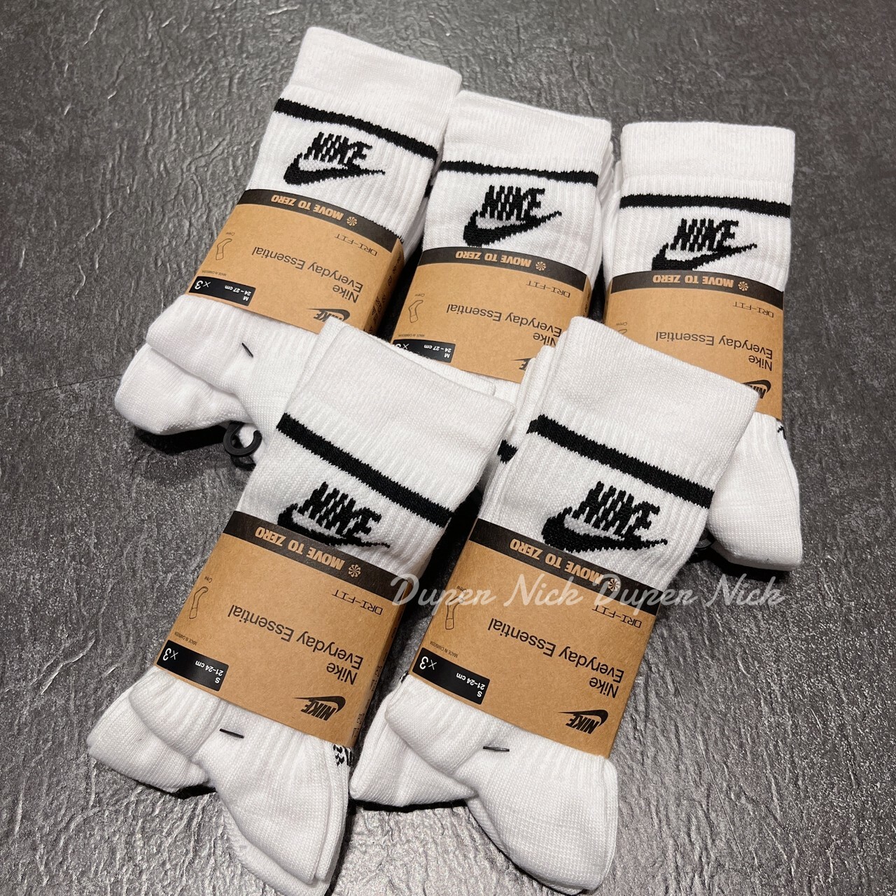 Nike Logo 條紋高筒襪