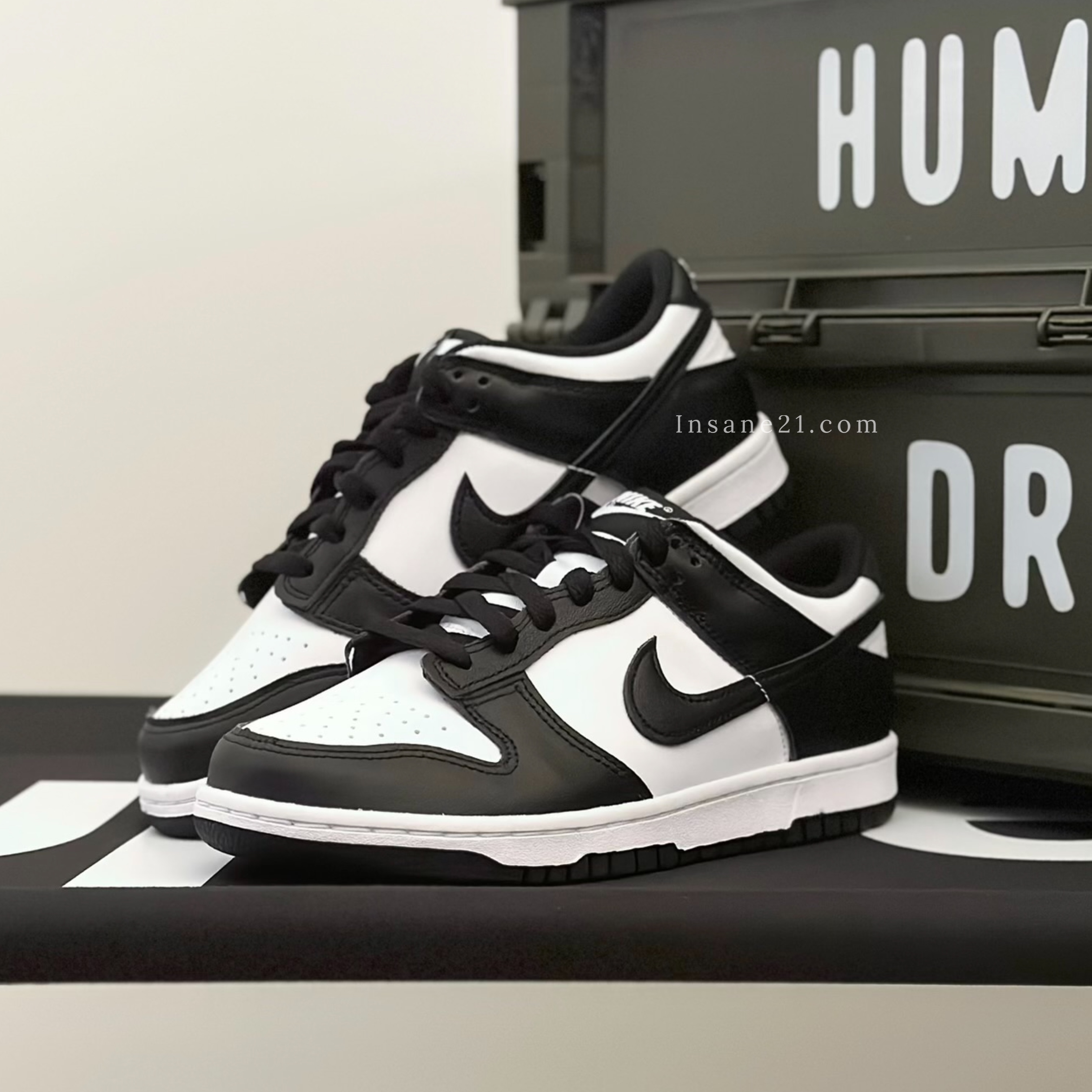 NIKE DUNK LOW 大童鞋 熊貓. 黑白 全新正品 CW1590-100