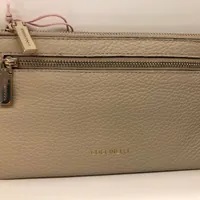 [S] COCCINELLE E593F19D880Y87TU ZIP COIN PURSE,IVORY, 8059978505170 (SCC57)
