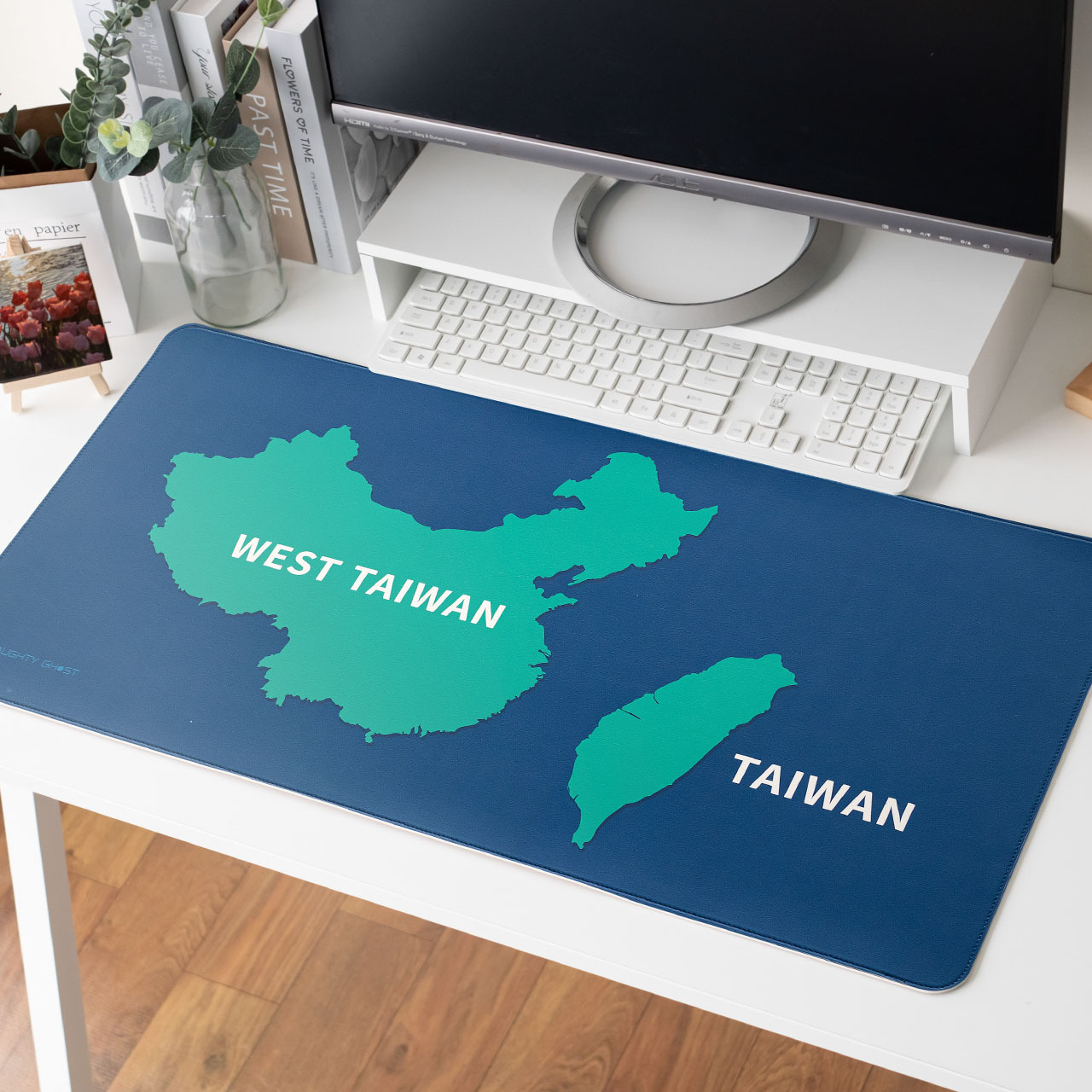 莫蘭墊【台灣地圖】雙面用寫字皮革桌墊