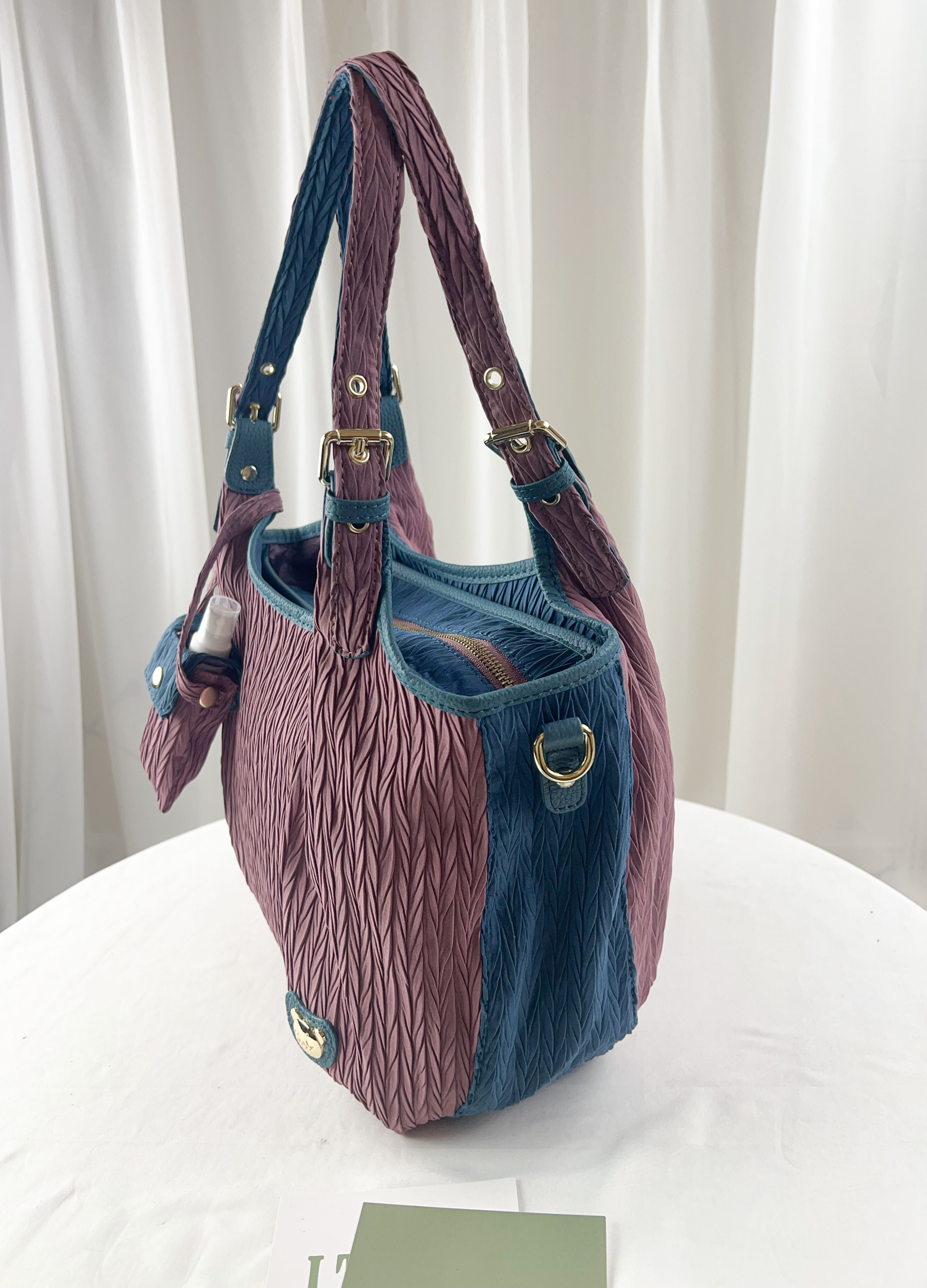 GOODS 湖水藍配粉防潑水手提包 / 側背包 附酒精保護套+酒精瓶  #2520