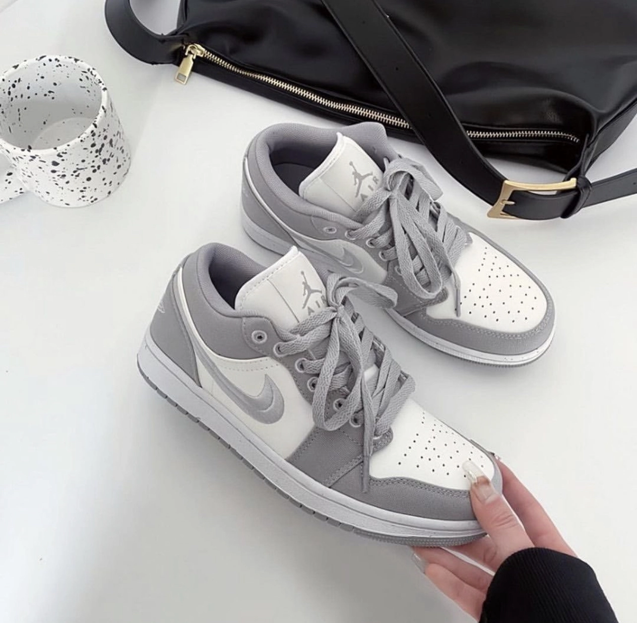 NIKE AIR JORDAN 1 LOW LIGHT STEEL GREY 白灰 [限時預訂!]