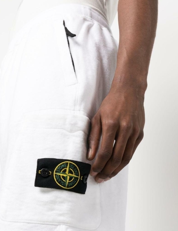 韓國代購 STONE ISLAND 男款 休閒短褲 刺繡LOGO 棉短褲 白 JUN-