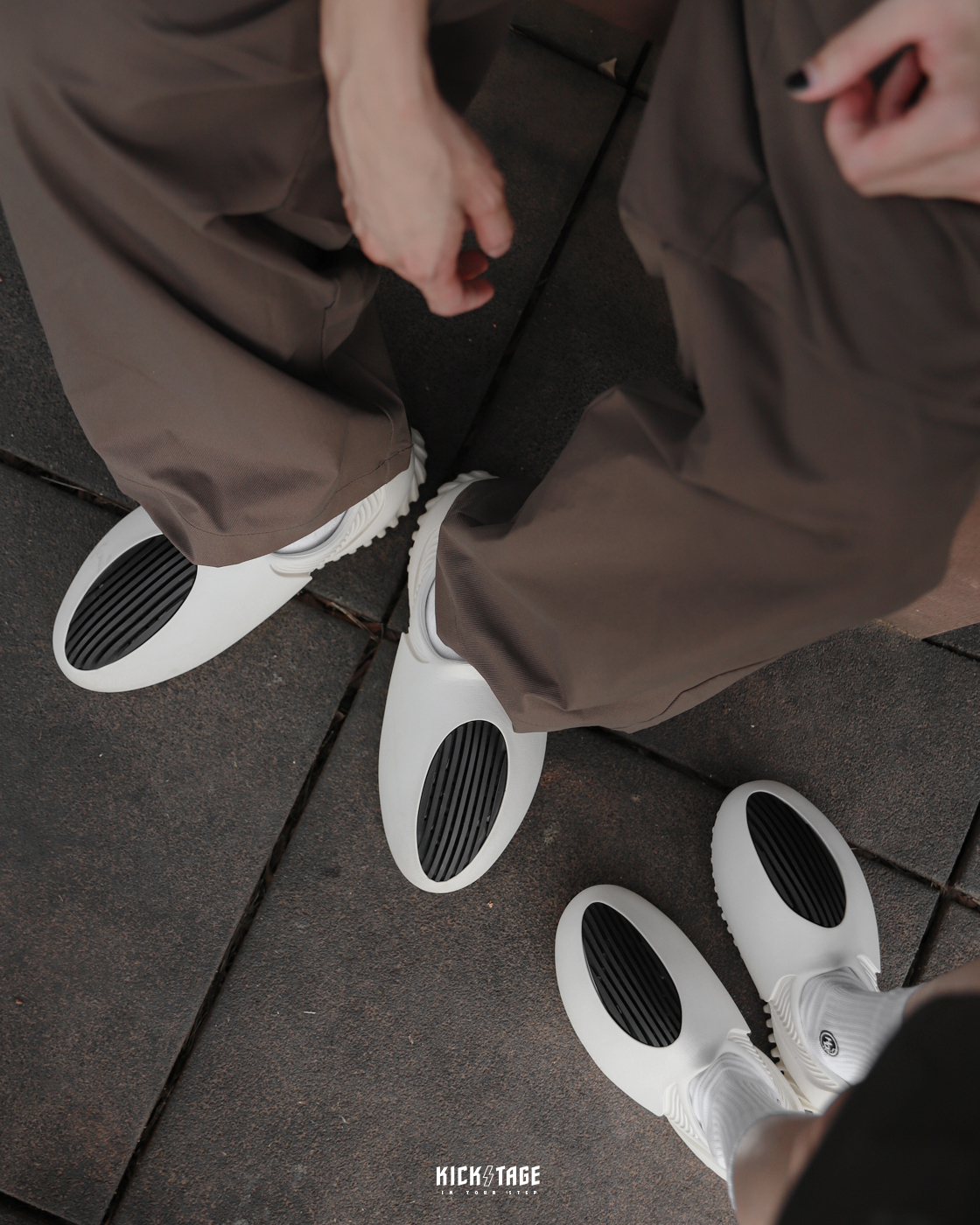 [特價售出無退換]  GENEGG FOAM RUNNER "WHALE" 骨白 鯨之美 流線 透氣 機能水鞋 沙灘鞋 雨鞋【GW-002】94PS 25SALE