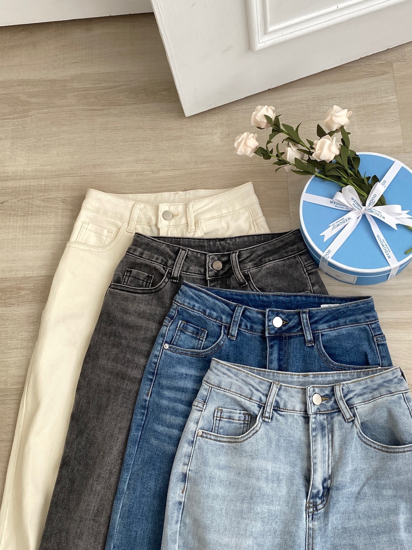 （現＋預）充滿質感細節直筒褲