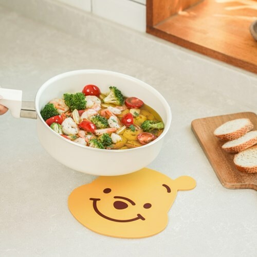 Disney Edition Winnie The Pooh Silicone Pot Stand