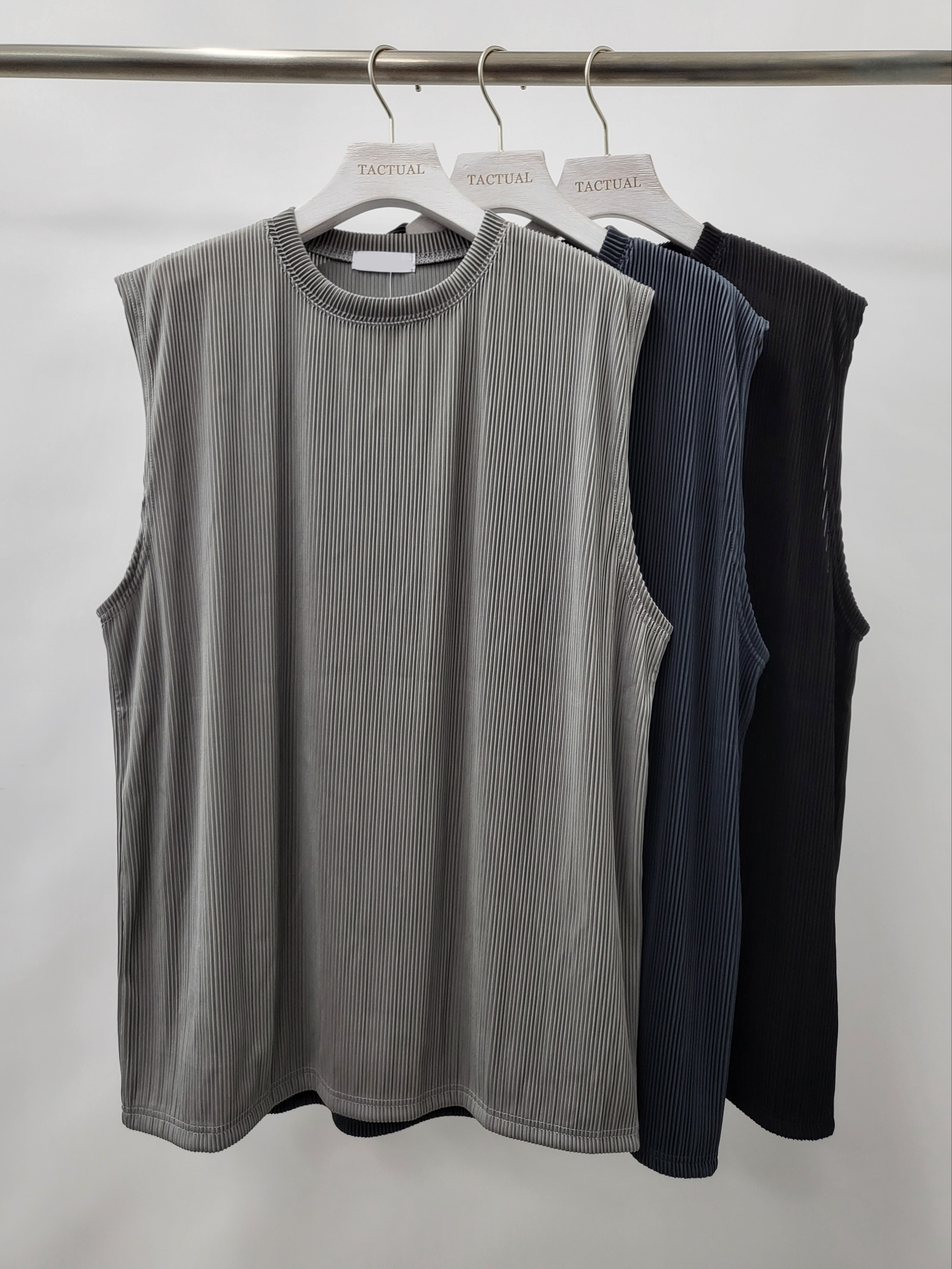 淨色暗直紋背心 V939