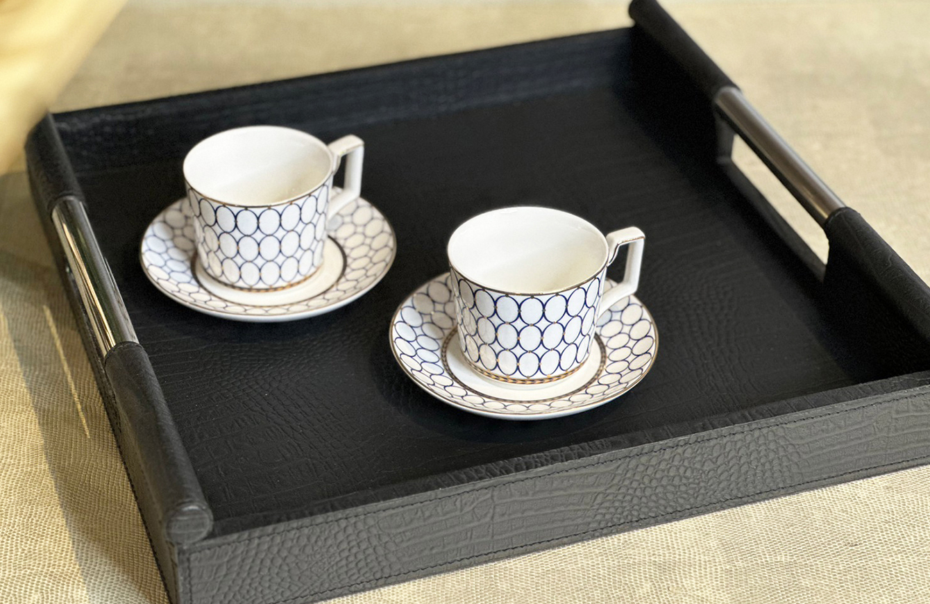 黑色方形鱷魚紋金屬手把托盤