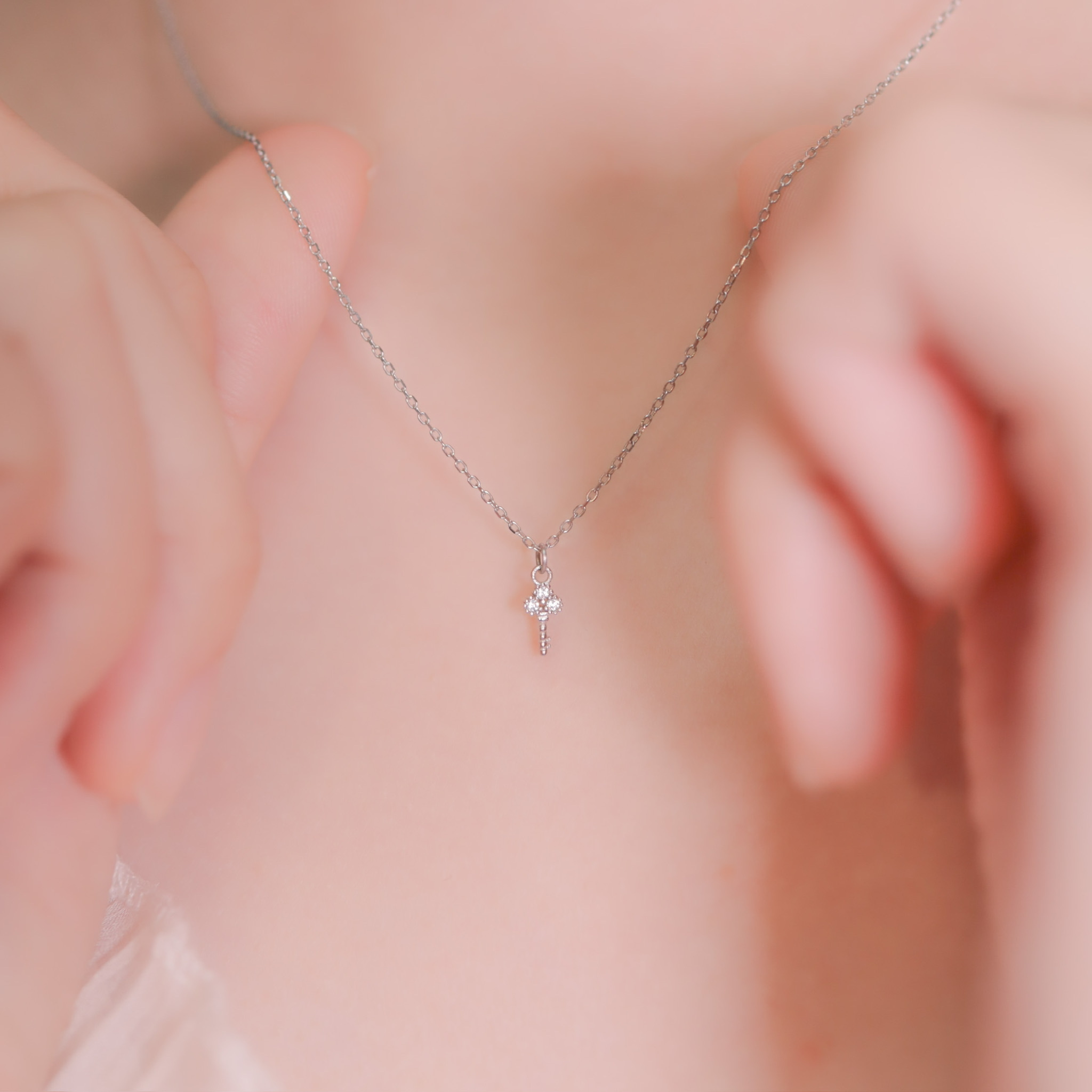 | 925純銀・厚鍍白金 | 幸福之鑰項鍊 | NE0539 |