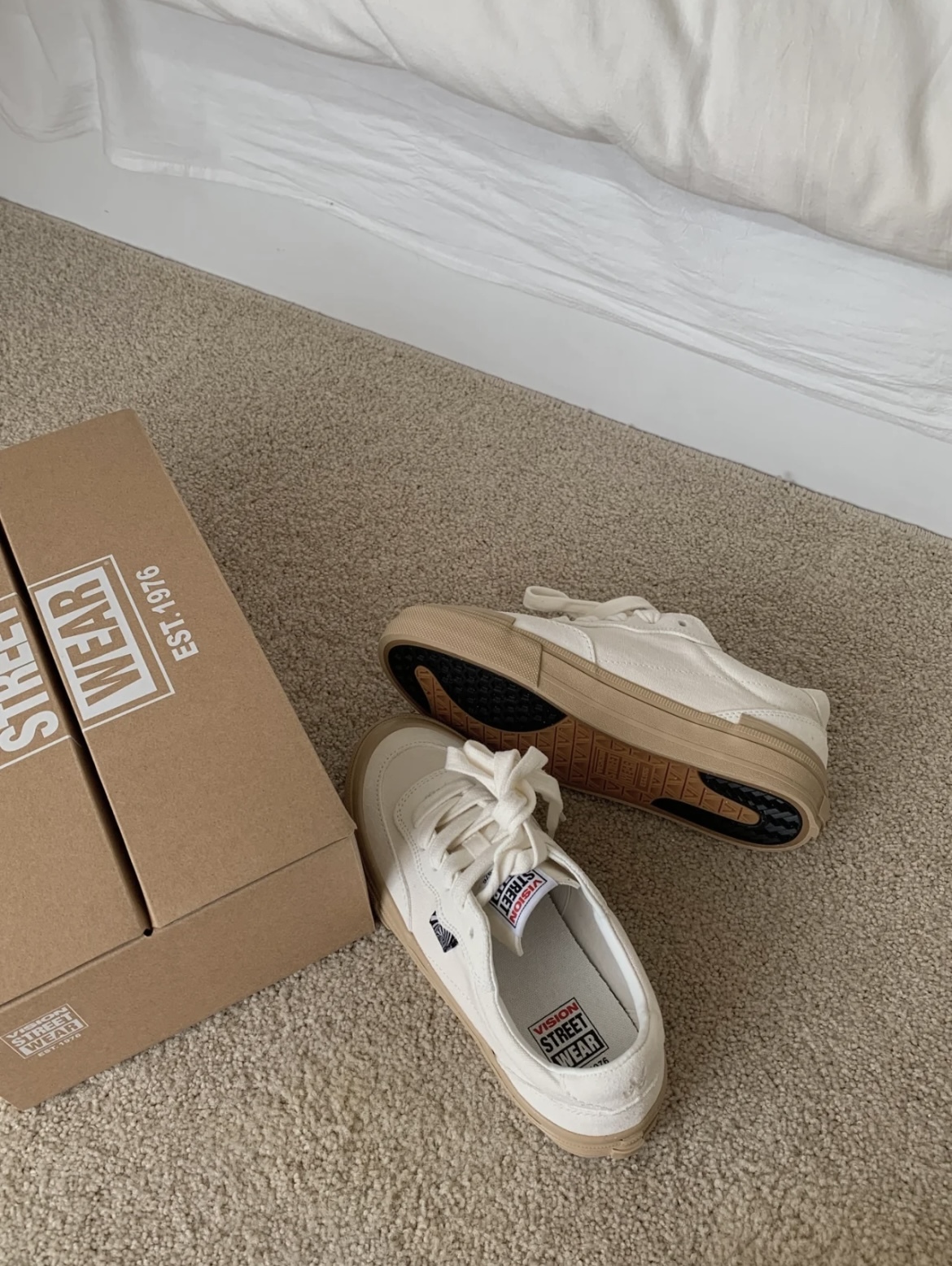 Vision Street Wear FLAT-TOP 復古街頭滑板鞋 白