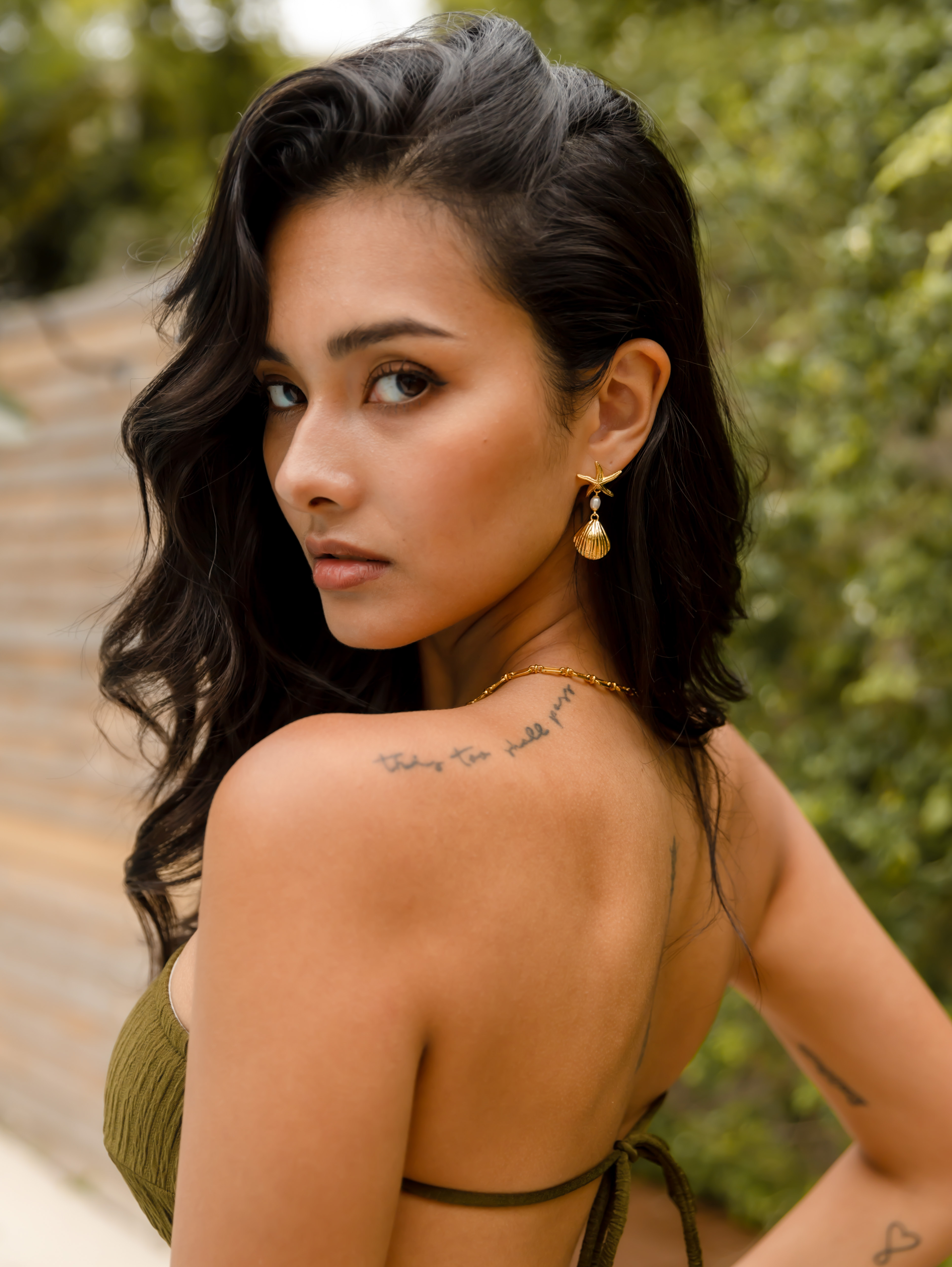 Tropical Paradise · 海星貝殼吊墜耳環（金色）