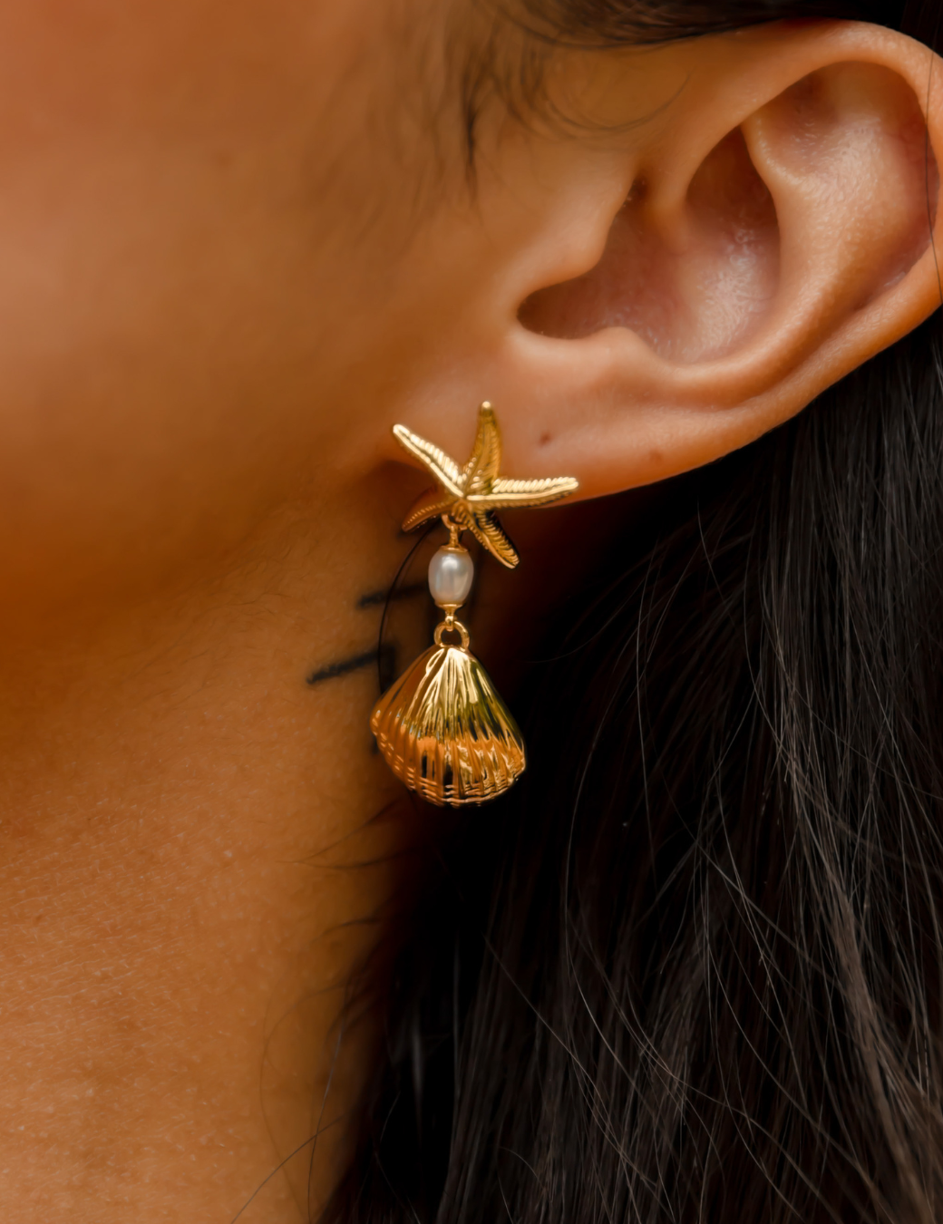 Tropical Paradise · 海星貝殼吊墜耳環（金色）
