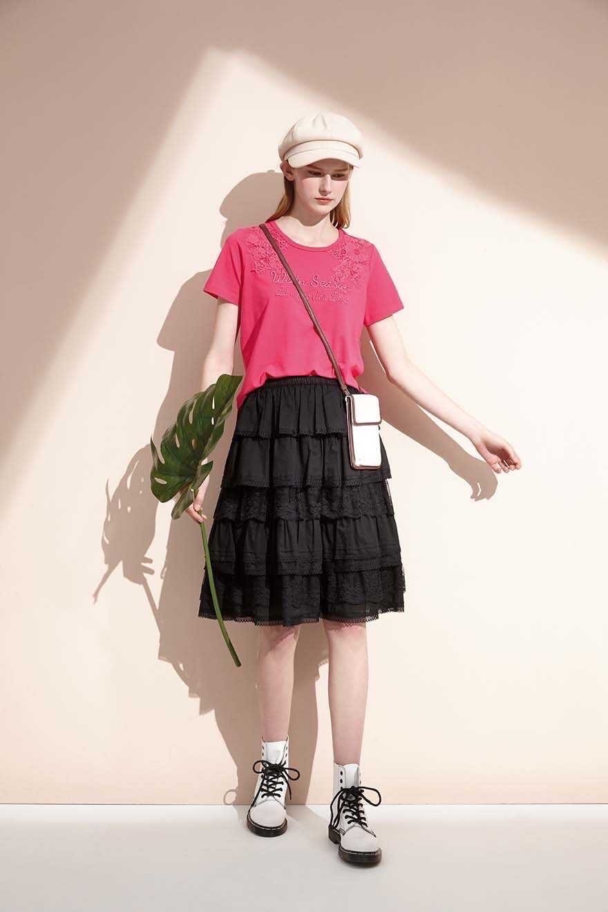 色彩鮮明優雅蕾絲繡花設計質感棉T上衣S6631