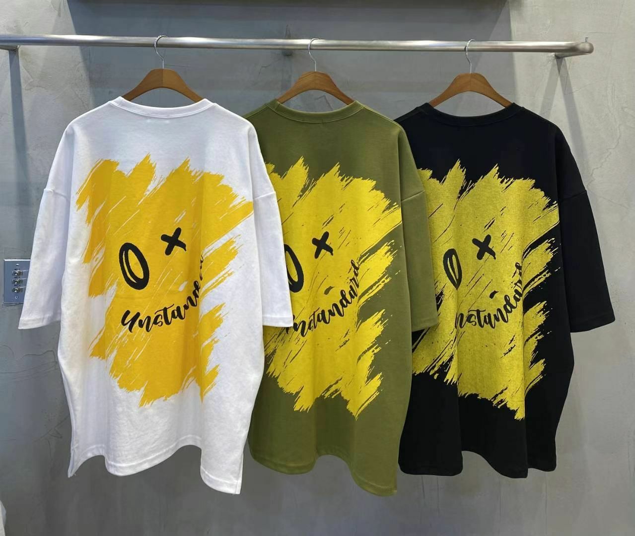 Oversize哈哈笑圖案短袖Tee UNSTANDARD-005T