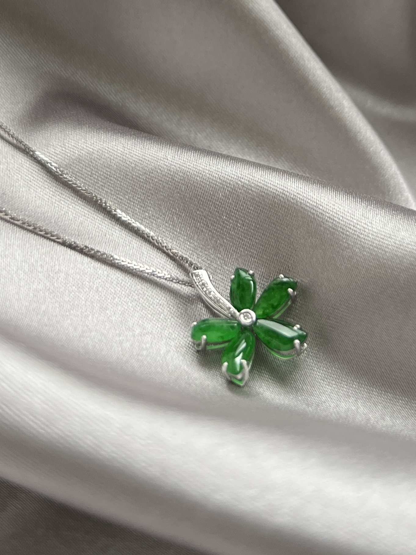 珍藏級冰陽綠小花項鍊18K