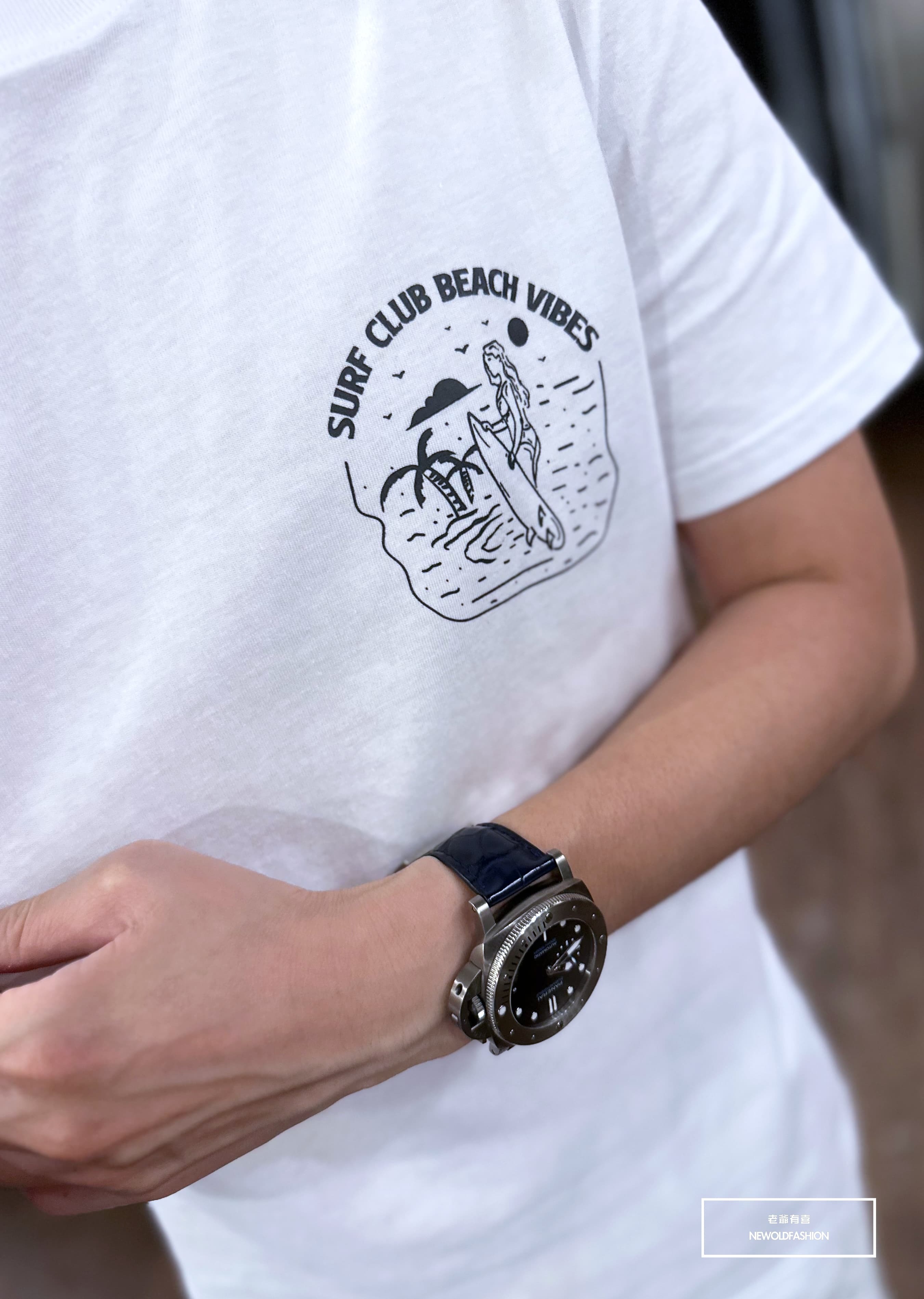 『新品上市』重磅SURF滑板女郎短T-白