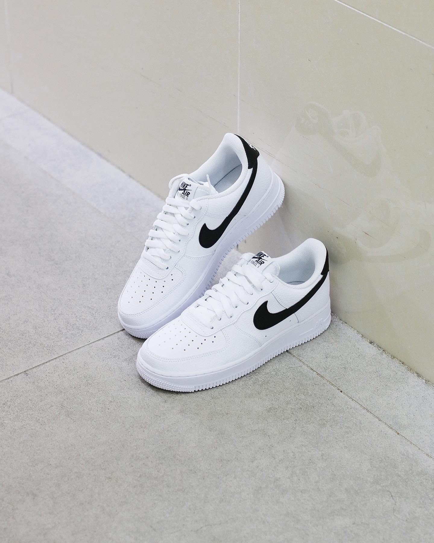 Nike Air Force 1 Low '07 White Black Pebbled Leather CT2302-100