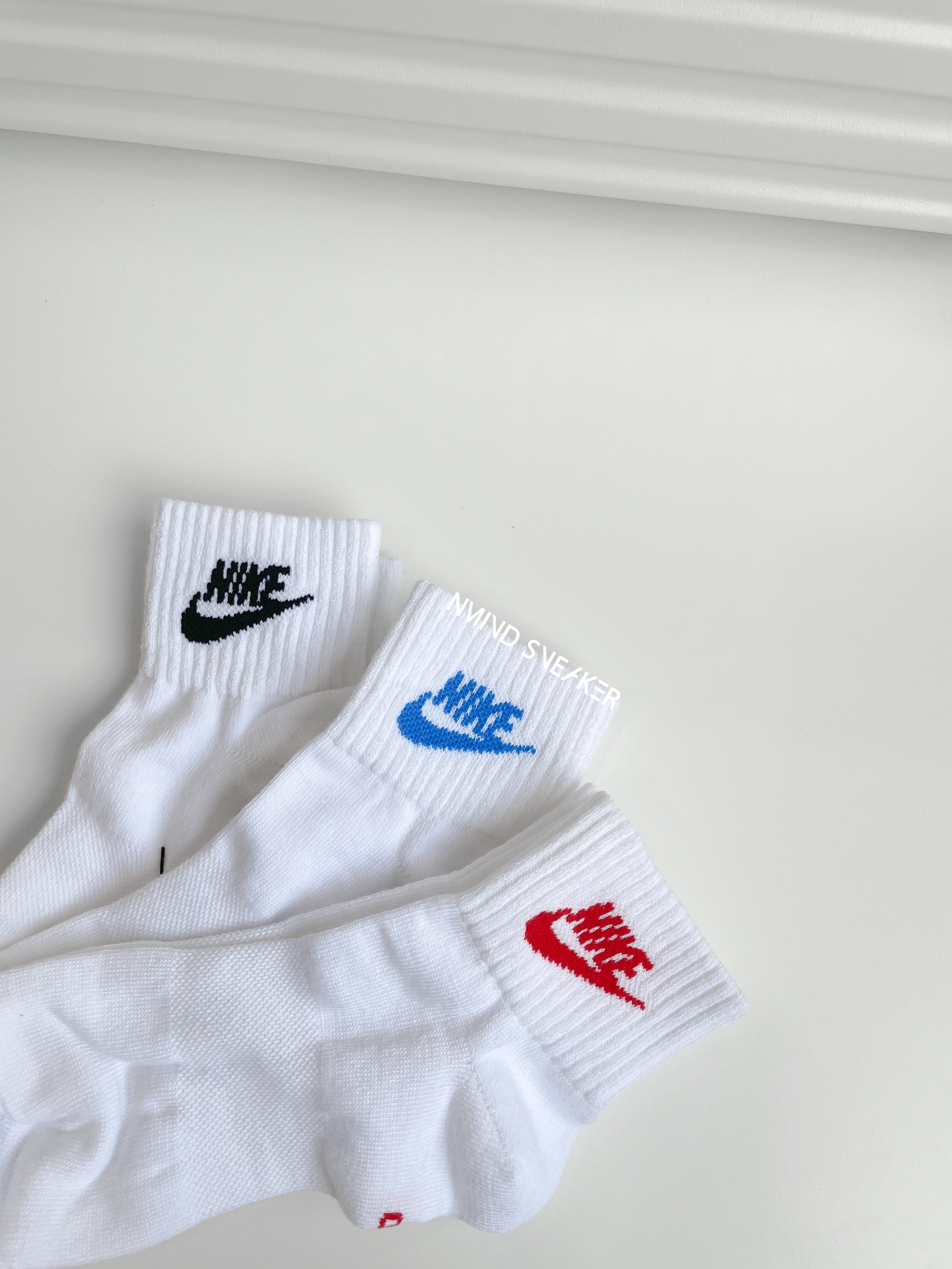 <快速出貨> Nike 黑藍紅 中筒襪 3入