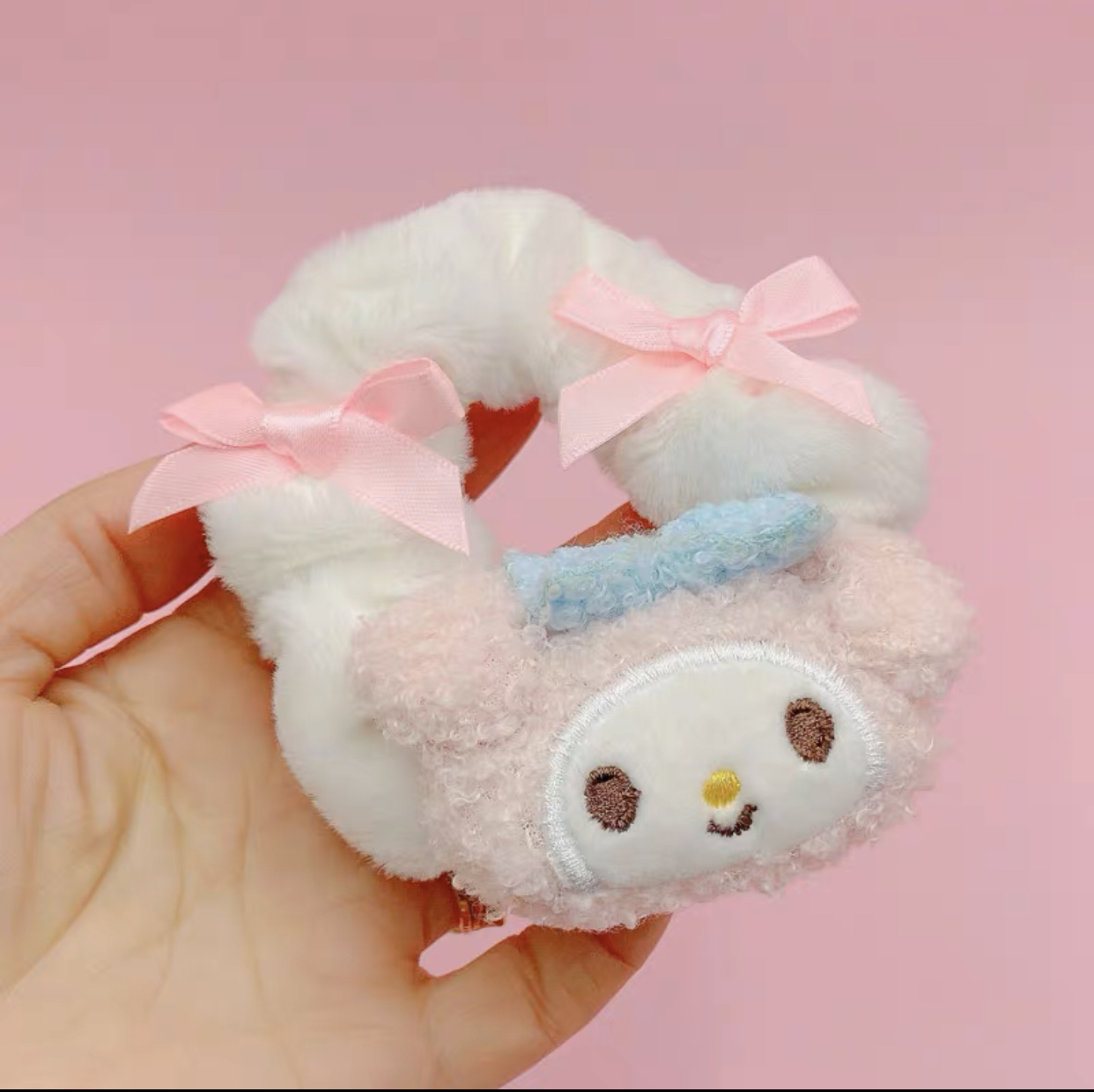 [2 FOR RM10] 3D Sanrio Cartoon Furry Scrunchies