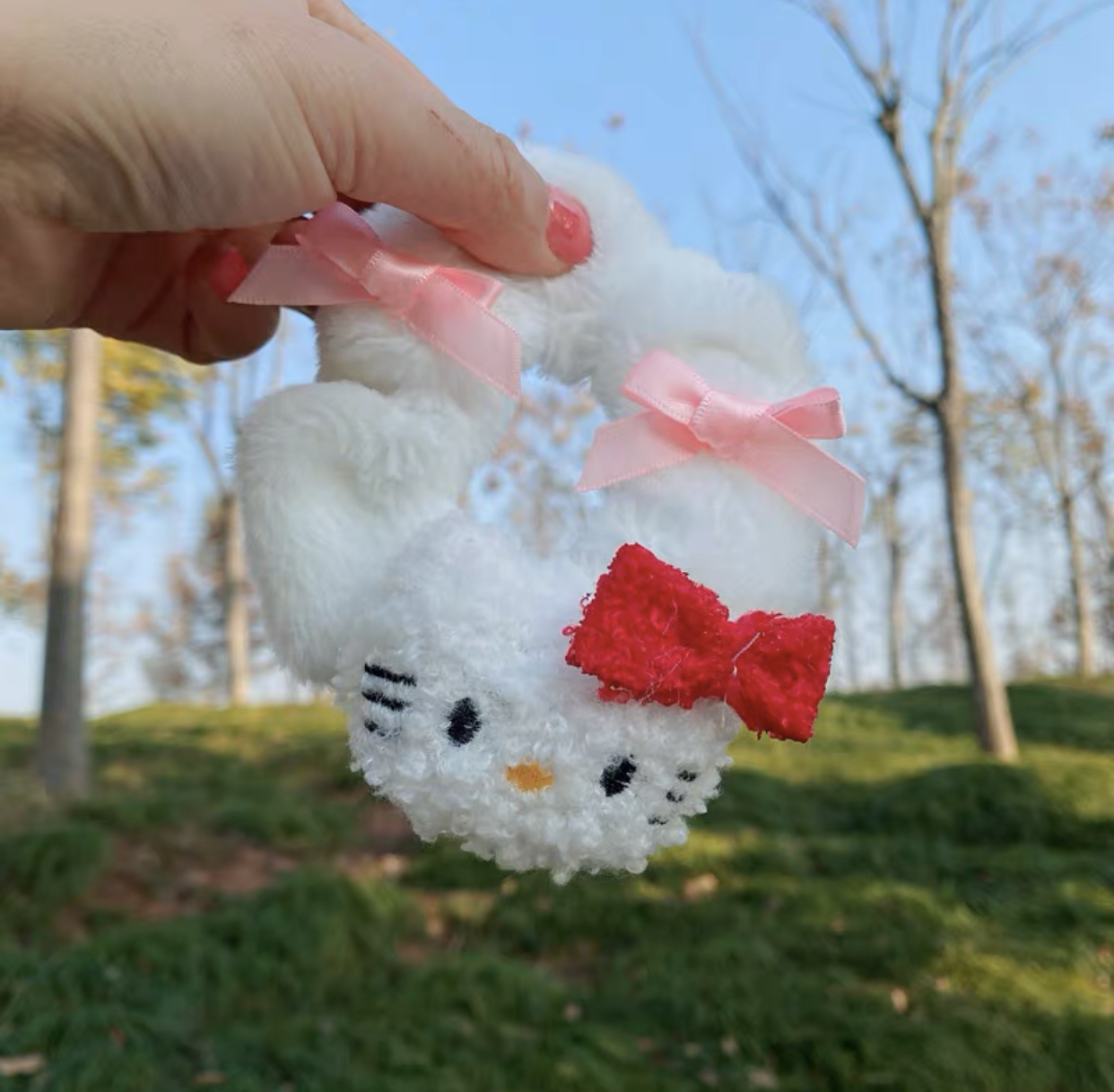 [2 FOR RM10] 3D Sanrio Cartoon Furry Scrunchies