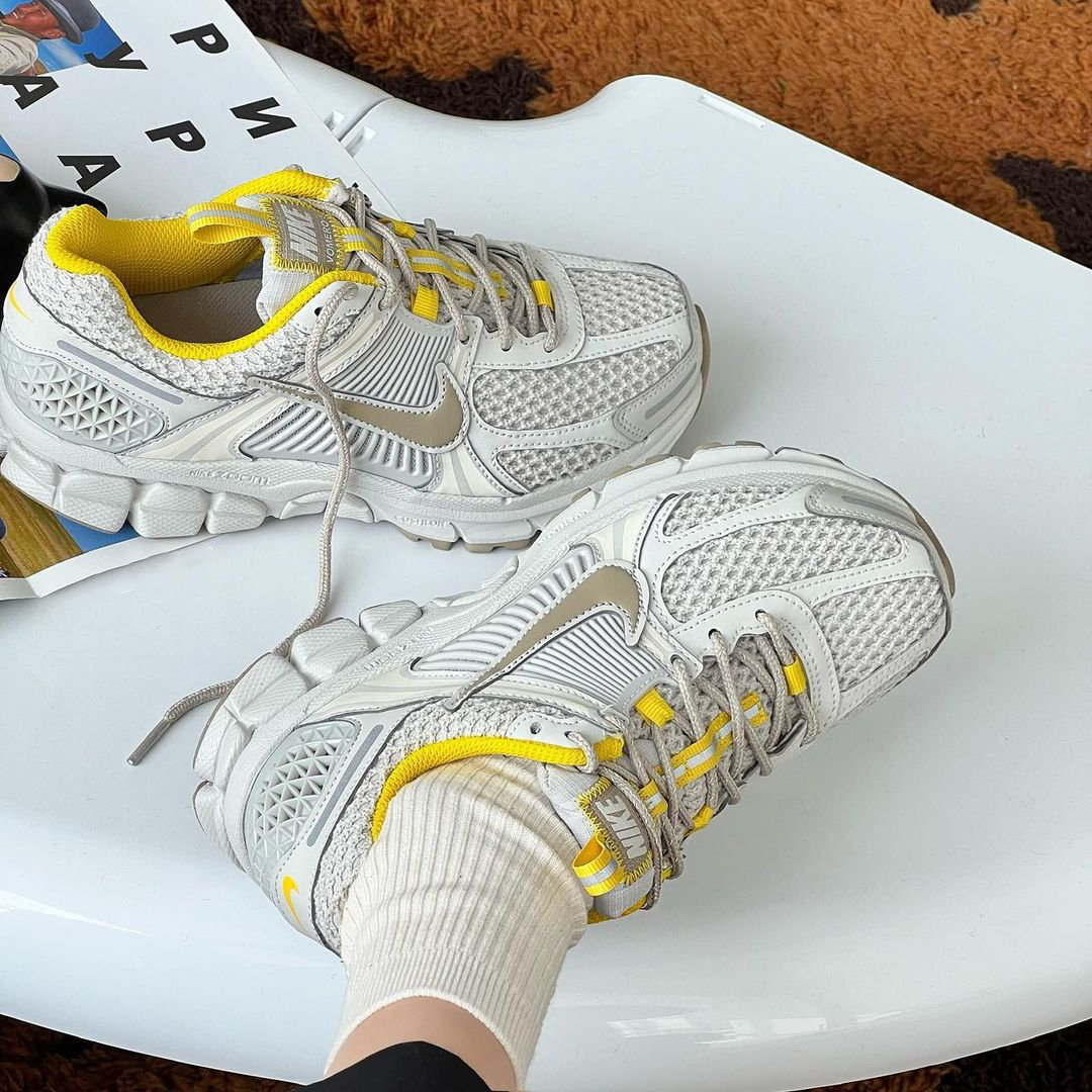 NIKE ZOOM VOMERO 5 奶油蛋黃 米黃 大地色 奶油色 女鞋 FJ7694-020 / 預購