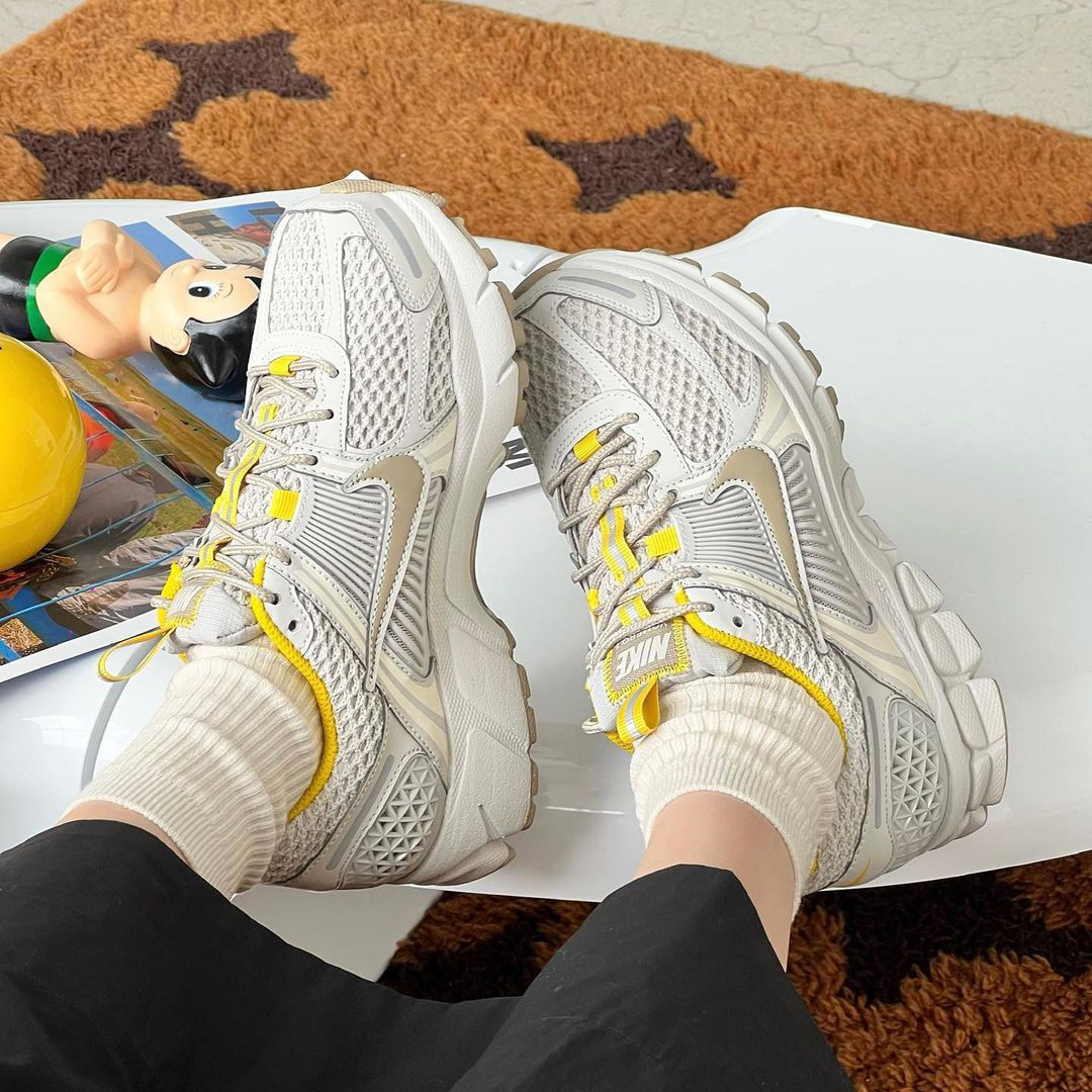NIKE ZOOM VOMERO 5 奶油蛋黃 米黃 大地色 奶油色 女鞋 FJ7694-020 / 預購