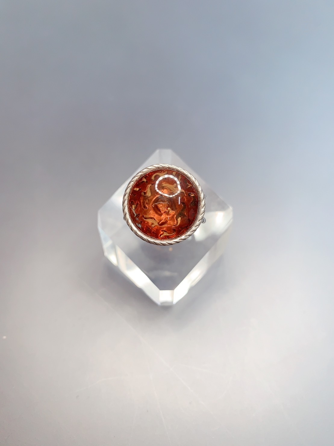 正圓黃金琥珀大銀戒