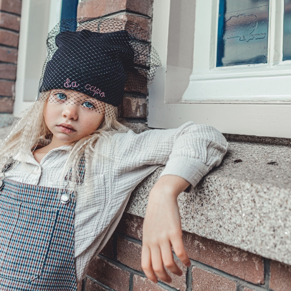 〖 Milk x Soda 〗紗網蝴蝶結套頭帽 (黑)