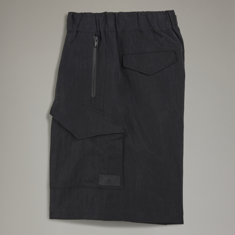 【 Y-3 UTLY SHORTS W 工裝短褲 - 黑 】