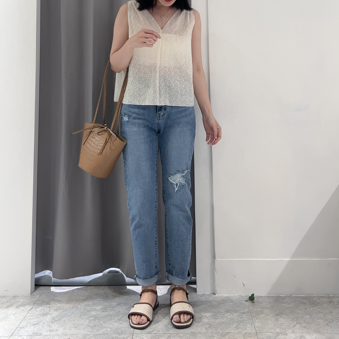 781淺刷色刷破牛仔男友褲(S/M)