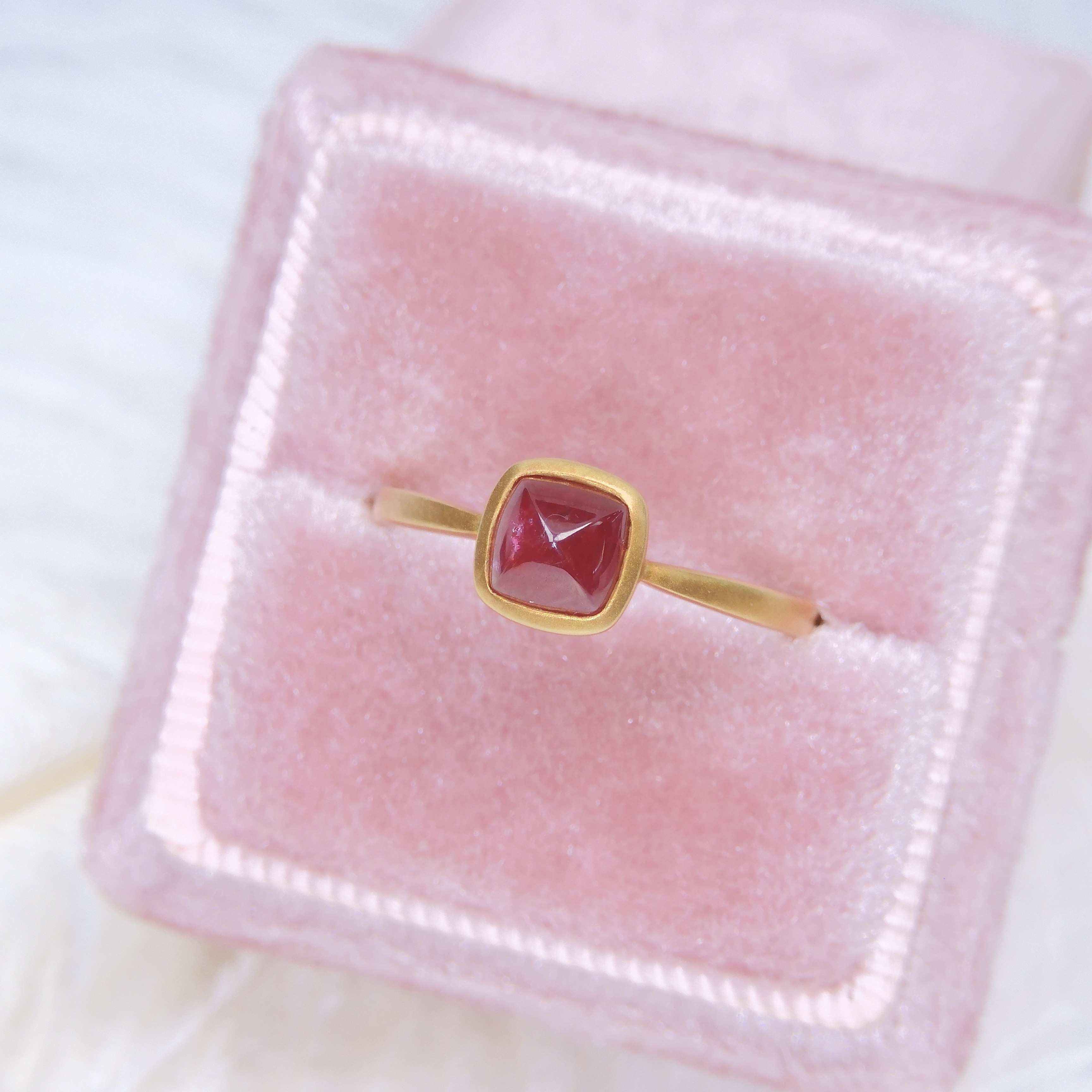 18K金 0.9ct 紅寶石戒指