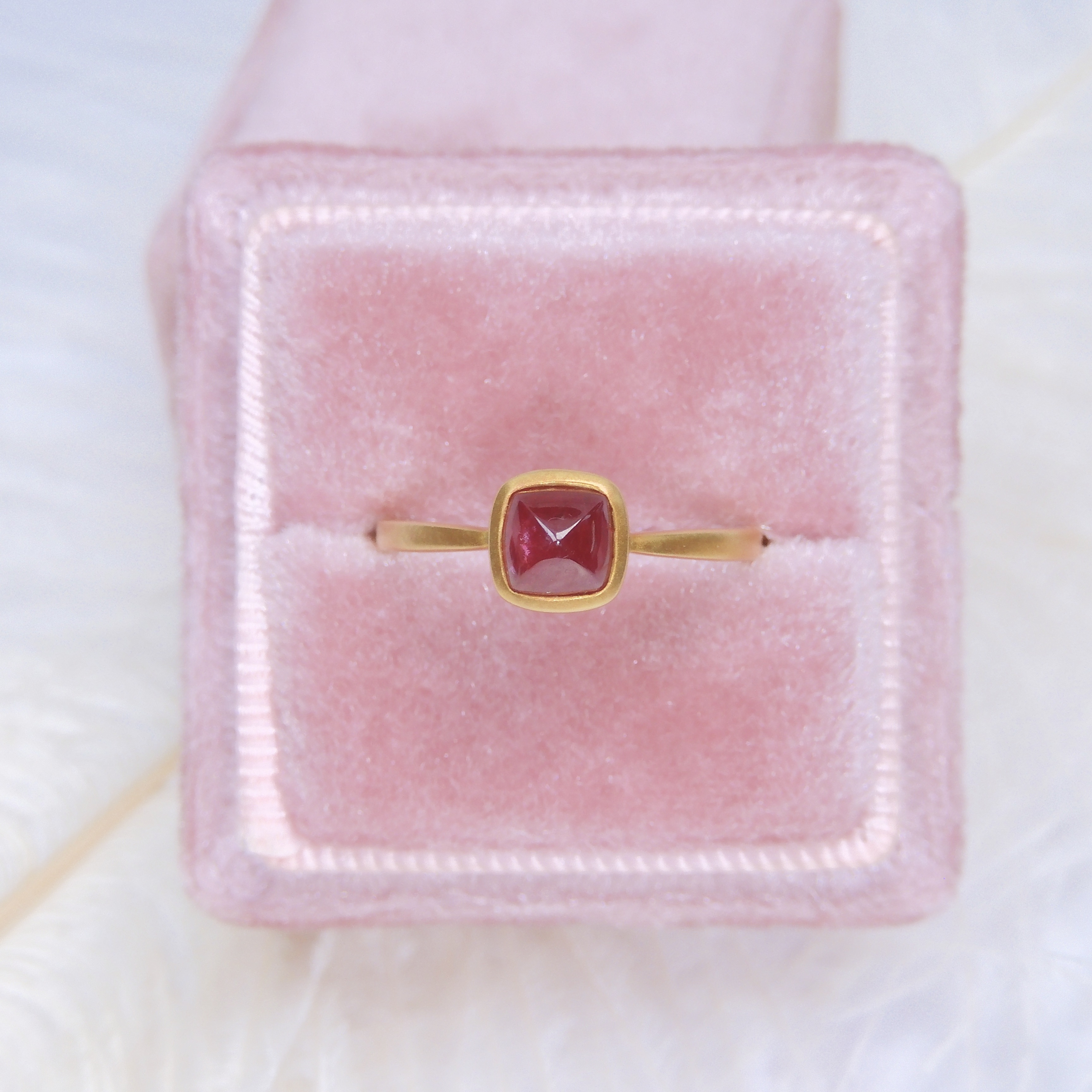 18K金 0.9ct 紅寶石戒指