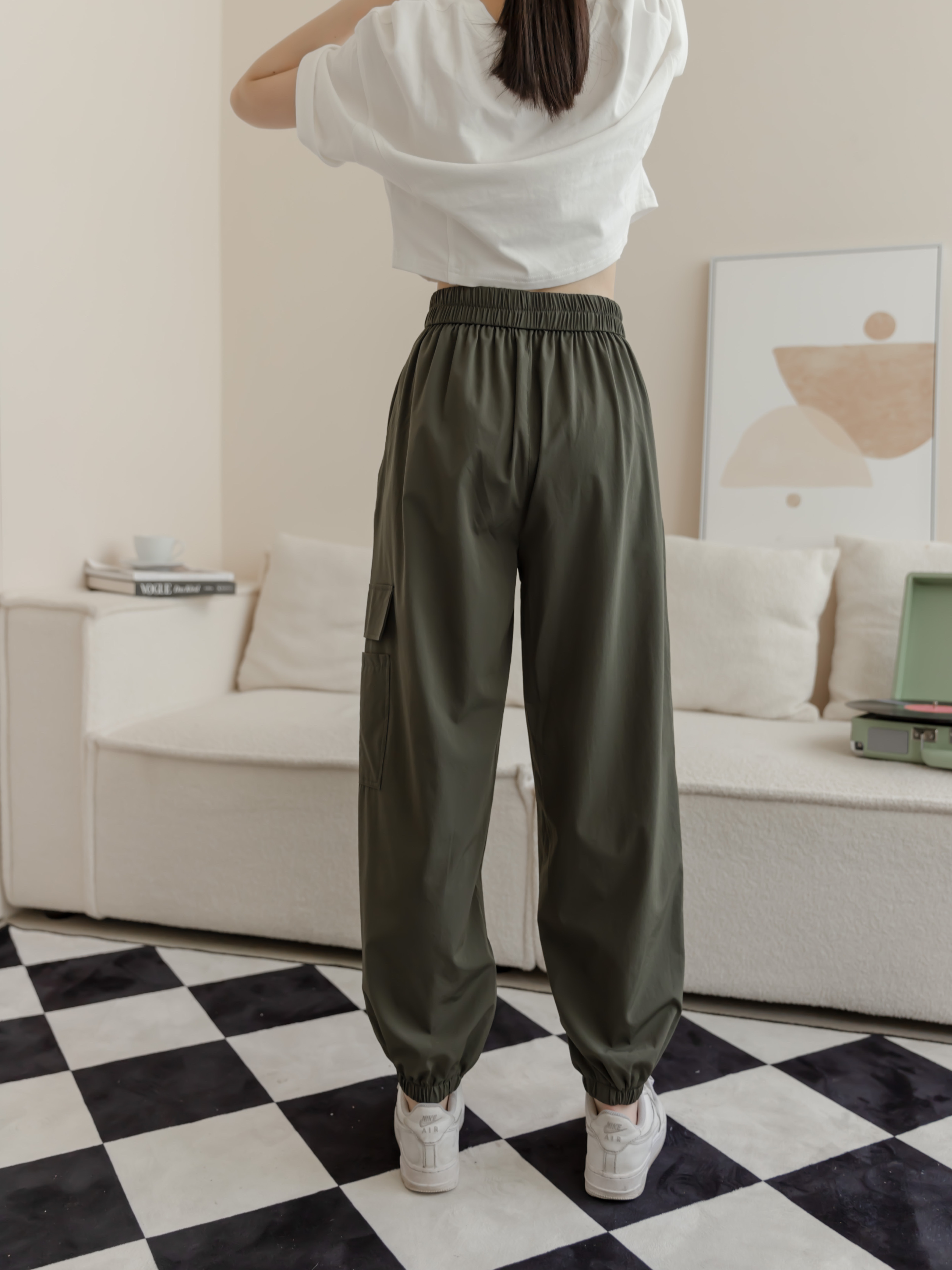 軍綠色輕薄工裝褲