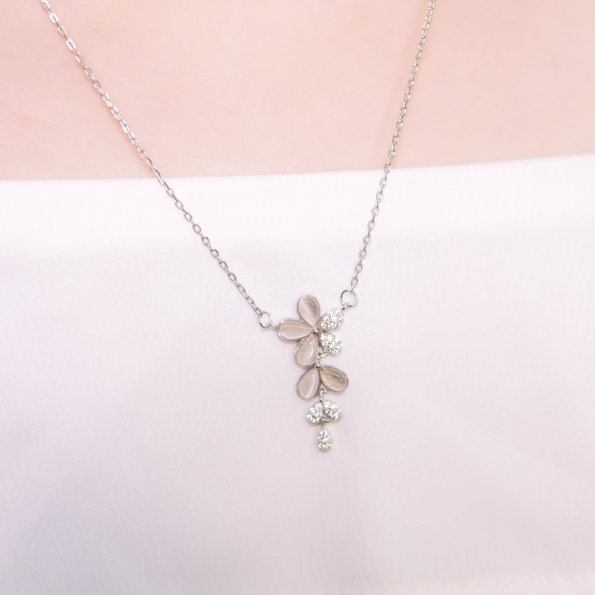 | 925 Silver・White Gold・Rose Gold・Opal | Flower Vine Necklace（Silver / Rose Gold） | NE0382 |