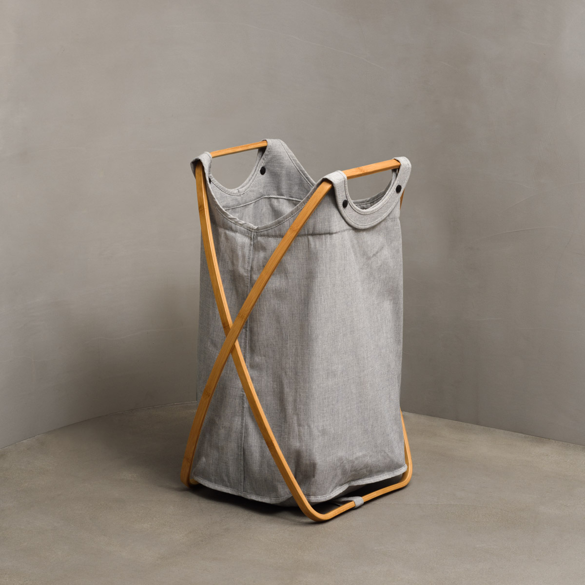 Butterfly 肩背洗衣籃