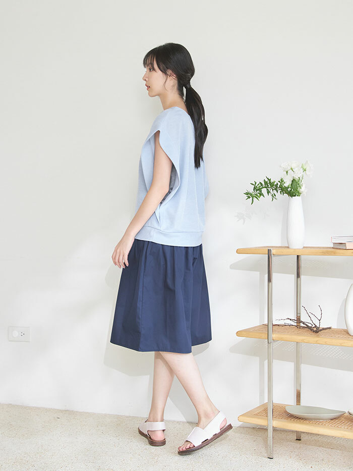 自由舒爽V領罩衫-青水